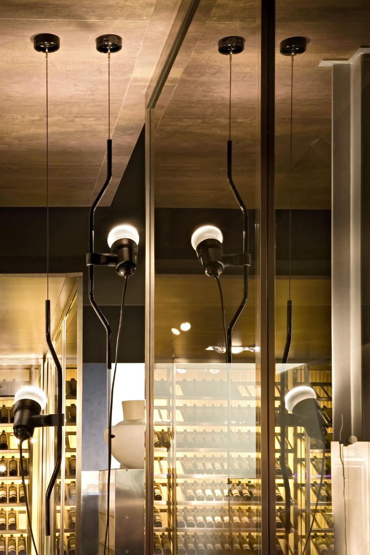 Flos Подвесной светильник Parentesi Dimmer Black F5600030 от Flos — в интерьере