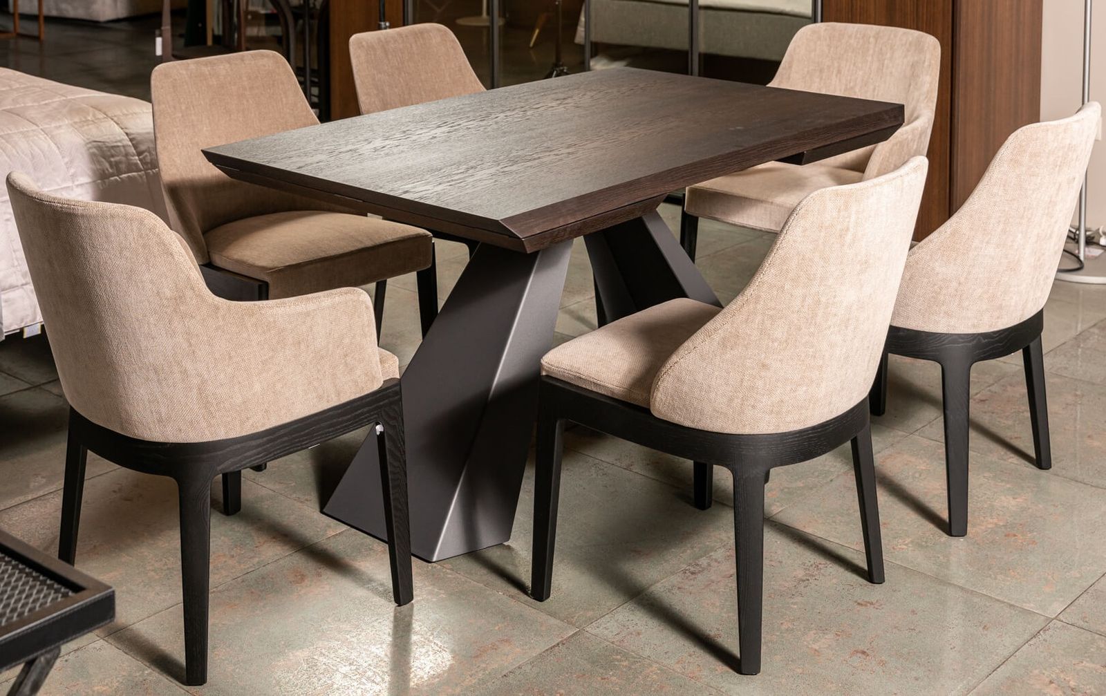 Molteni&C Стул Chelsea с подлокотниками от Molteni & C — в интерьере