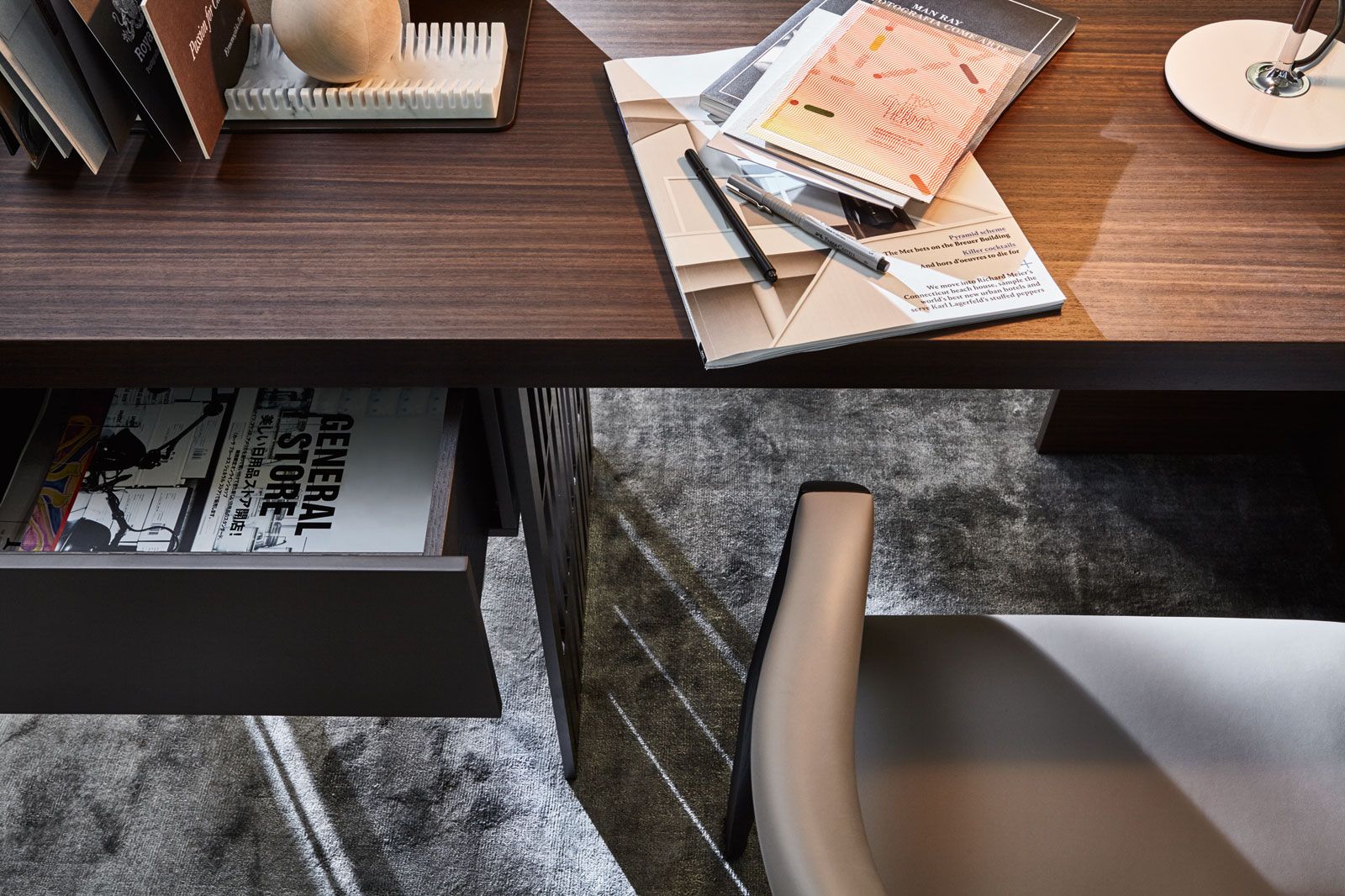 Molteni&C Письменный стол Scriba от Molteni & C — в интерьере