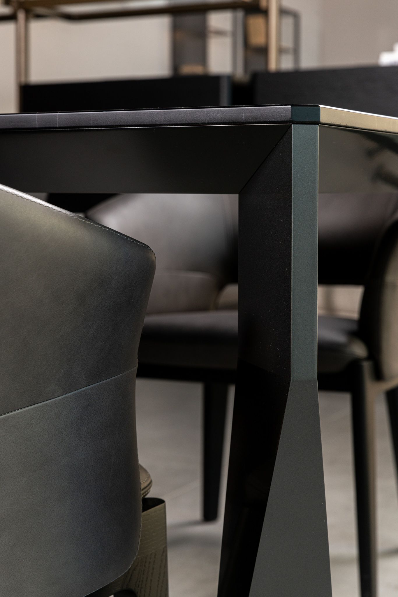 Molteni&C Необычный стол Diamond от Molteni & C — в интерьере