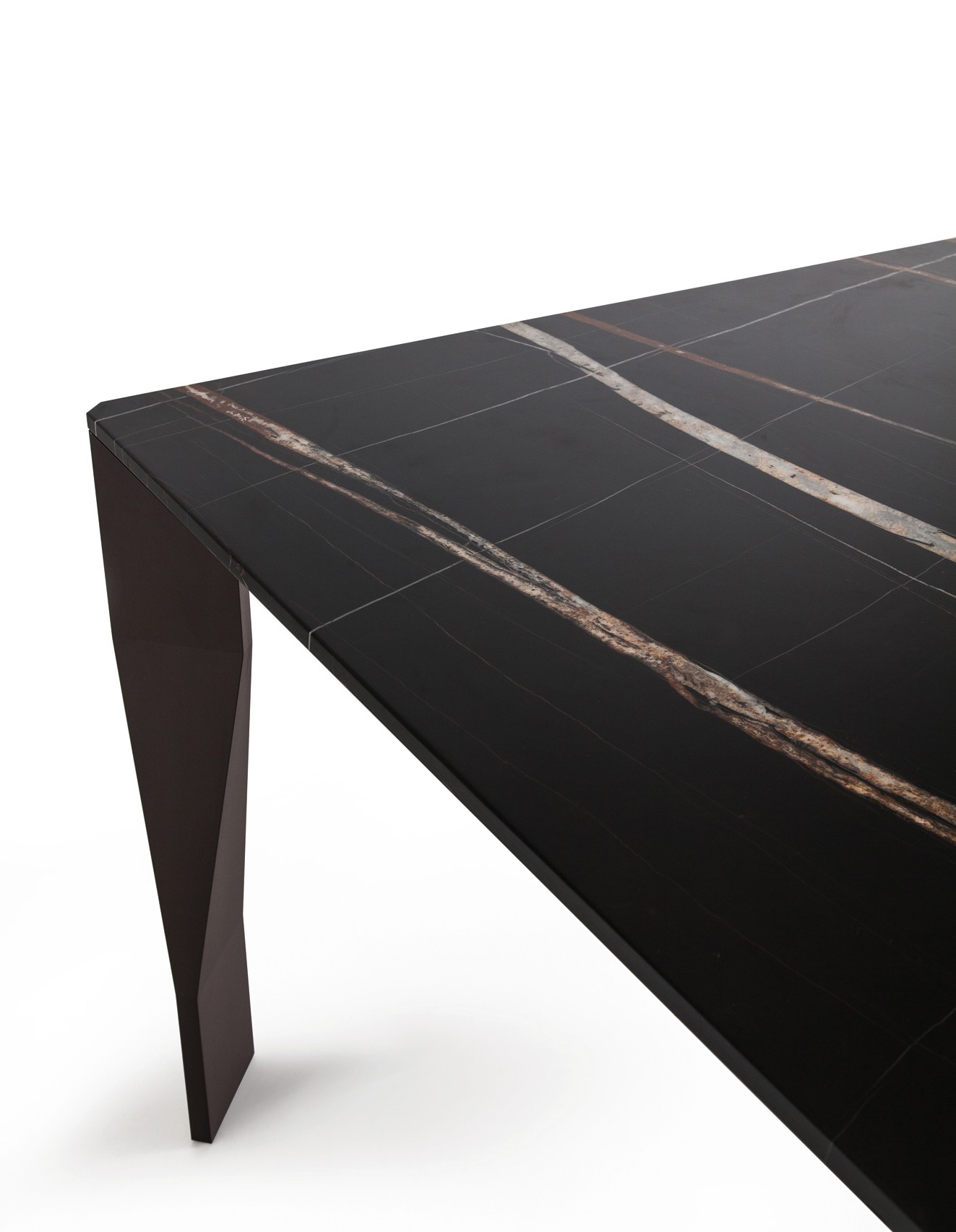 Molteni&C Необычный стол Diamond от Molteni & C — в интерьере