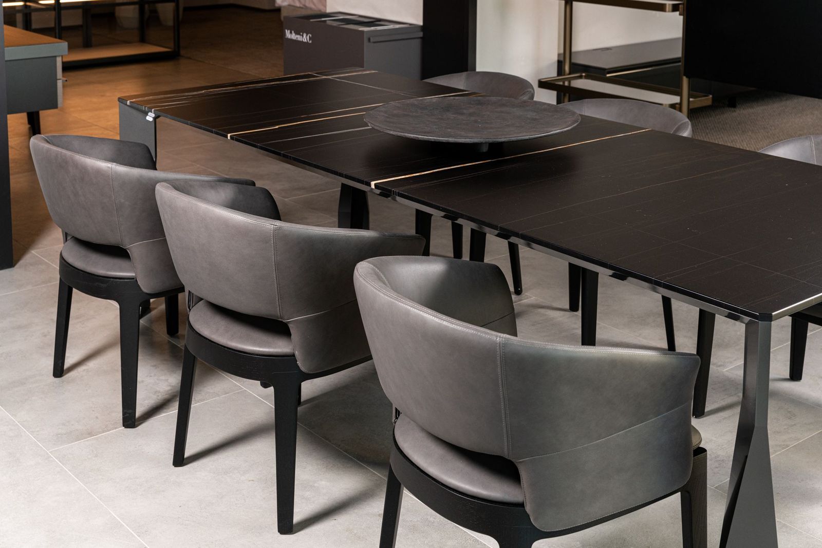 Molteni&C Необычный стол Diamond от Molteni & C — в интерьере
