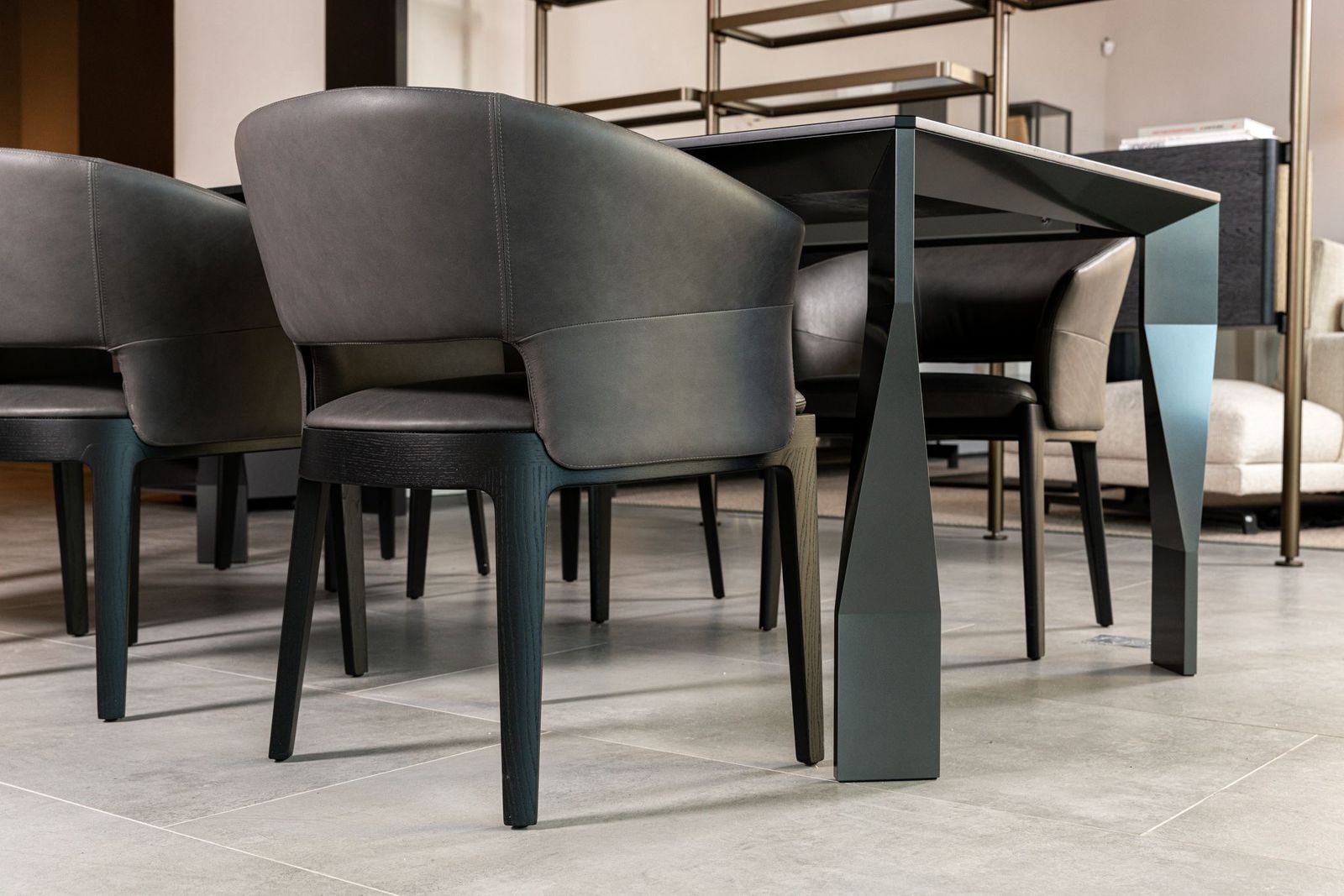 Molteni&C Необычный стол Diamond от Molteni & C — в интерьере