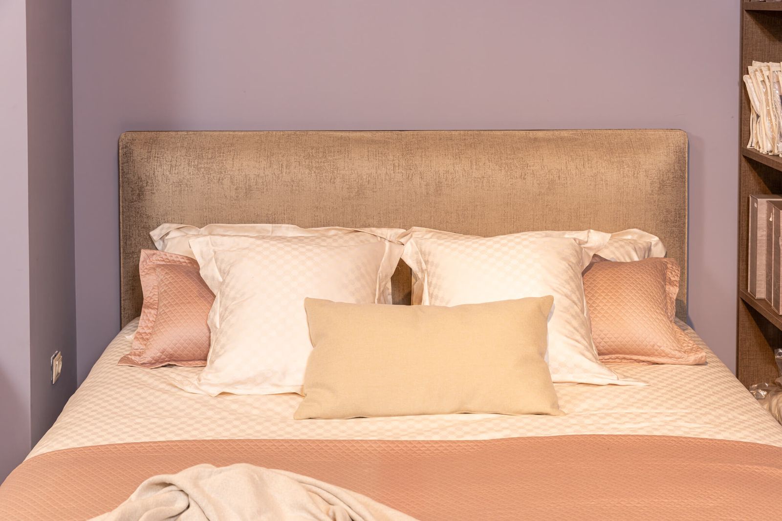 Molteni&C Кровать в стиле минимализм Ribbon от Molteni & C — в интерьере