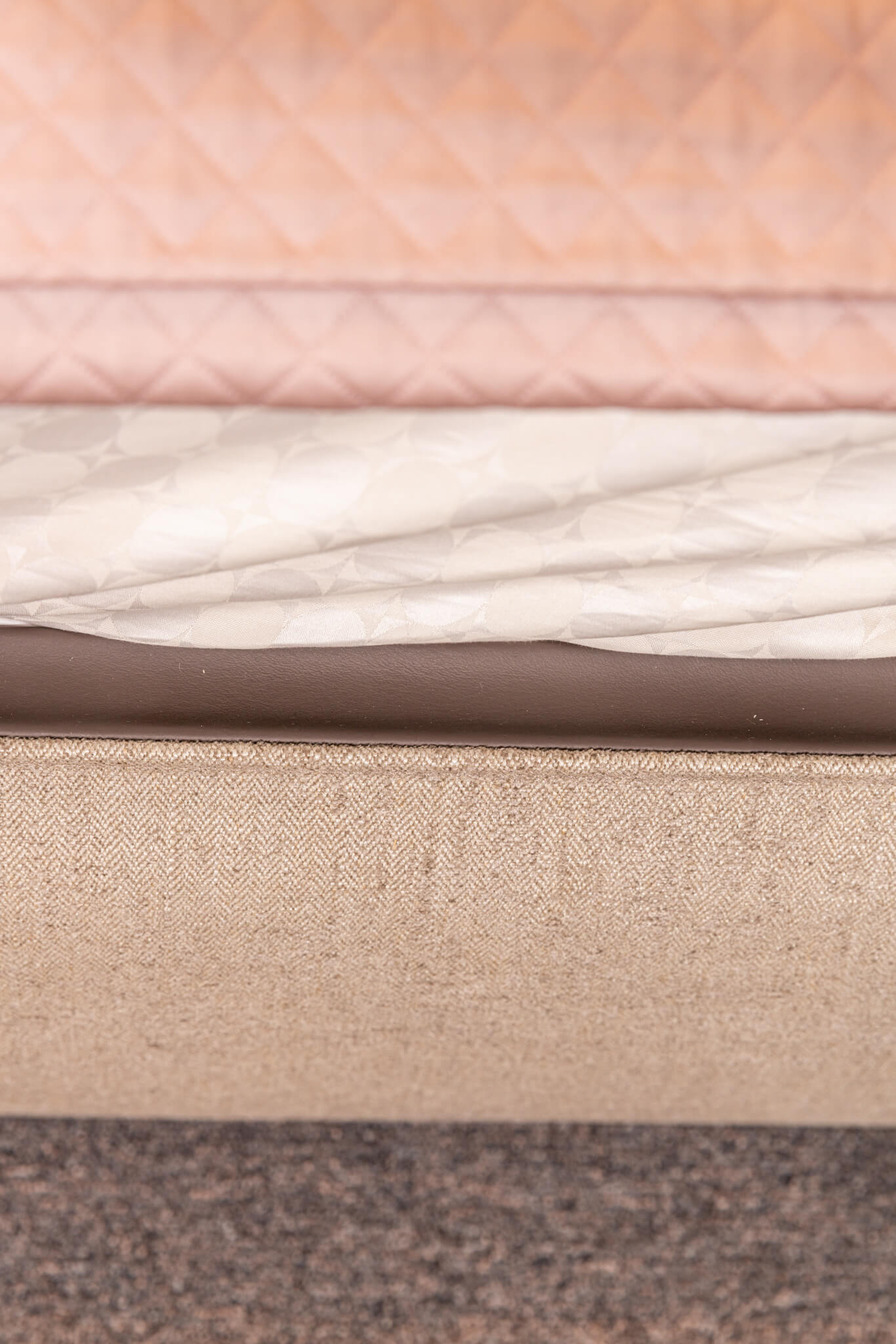 Molteni&C Кровать в стиле минимализм Ribbon от Molteni & C — в интерьере