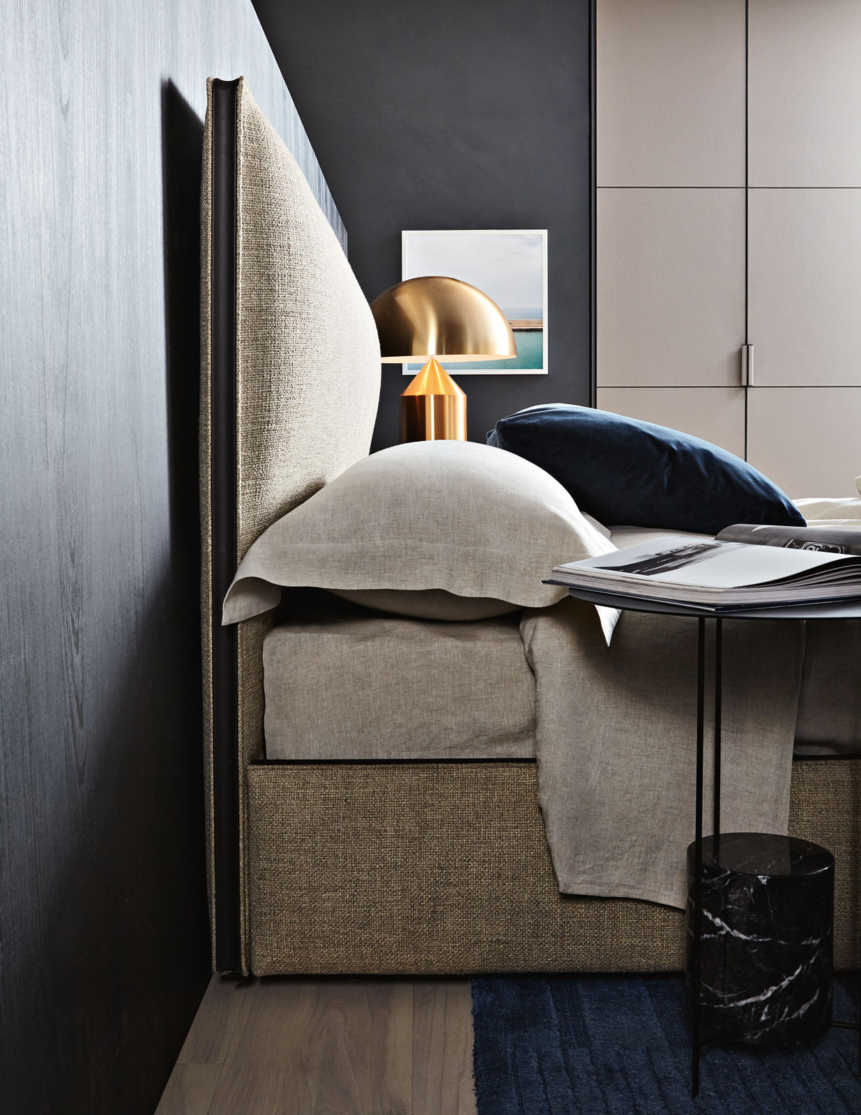 Molteni&C Кровать в стиле минимализм Ribbon от Molteni & C — в интерьере
