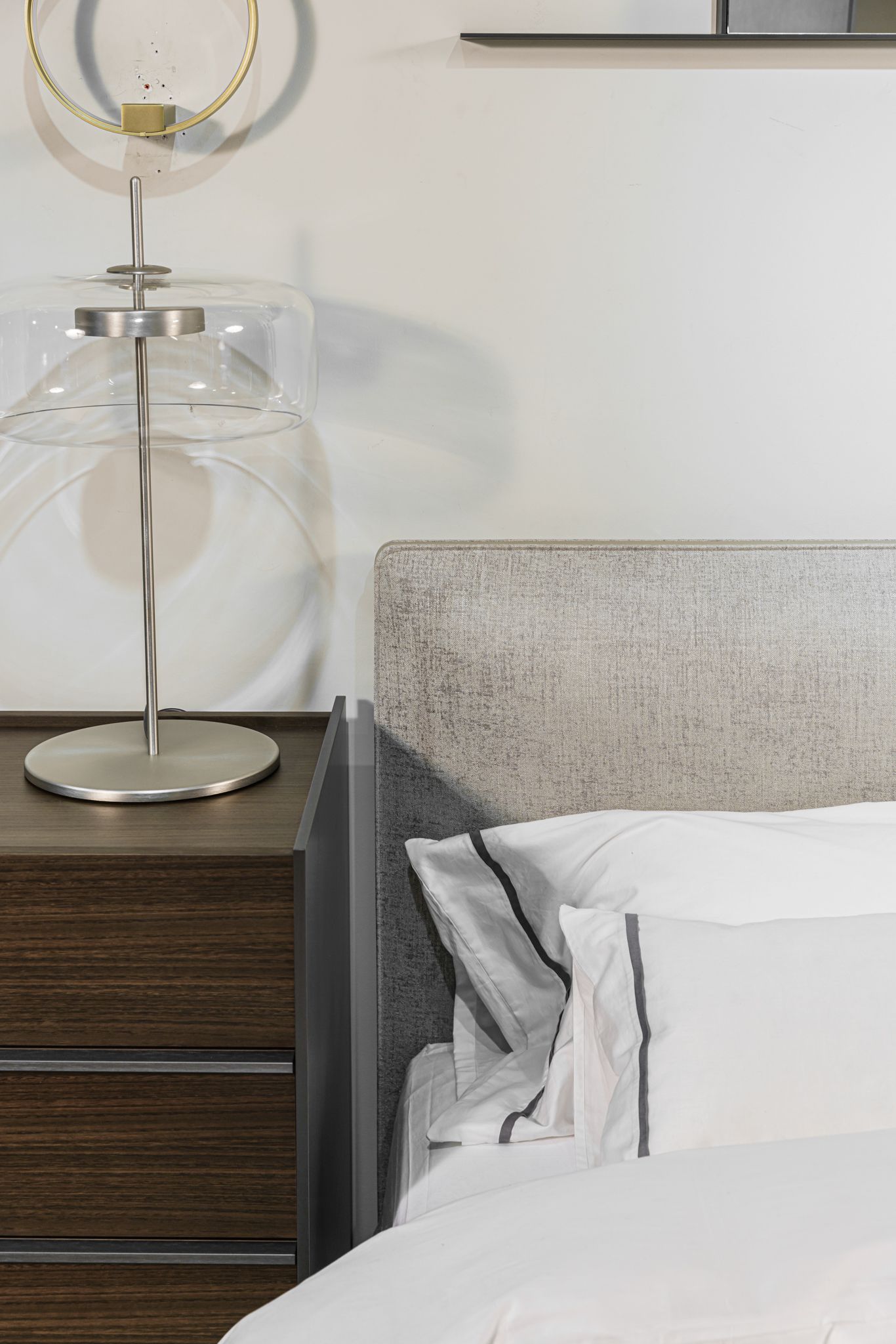 Molteni&C Кровать в стиле минимализм Ribbon от Molteni & C — в интерьере