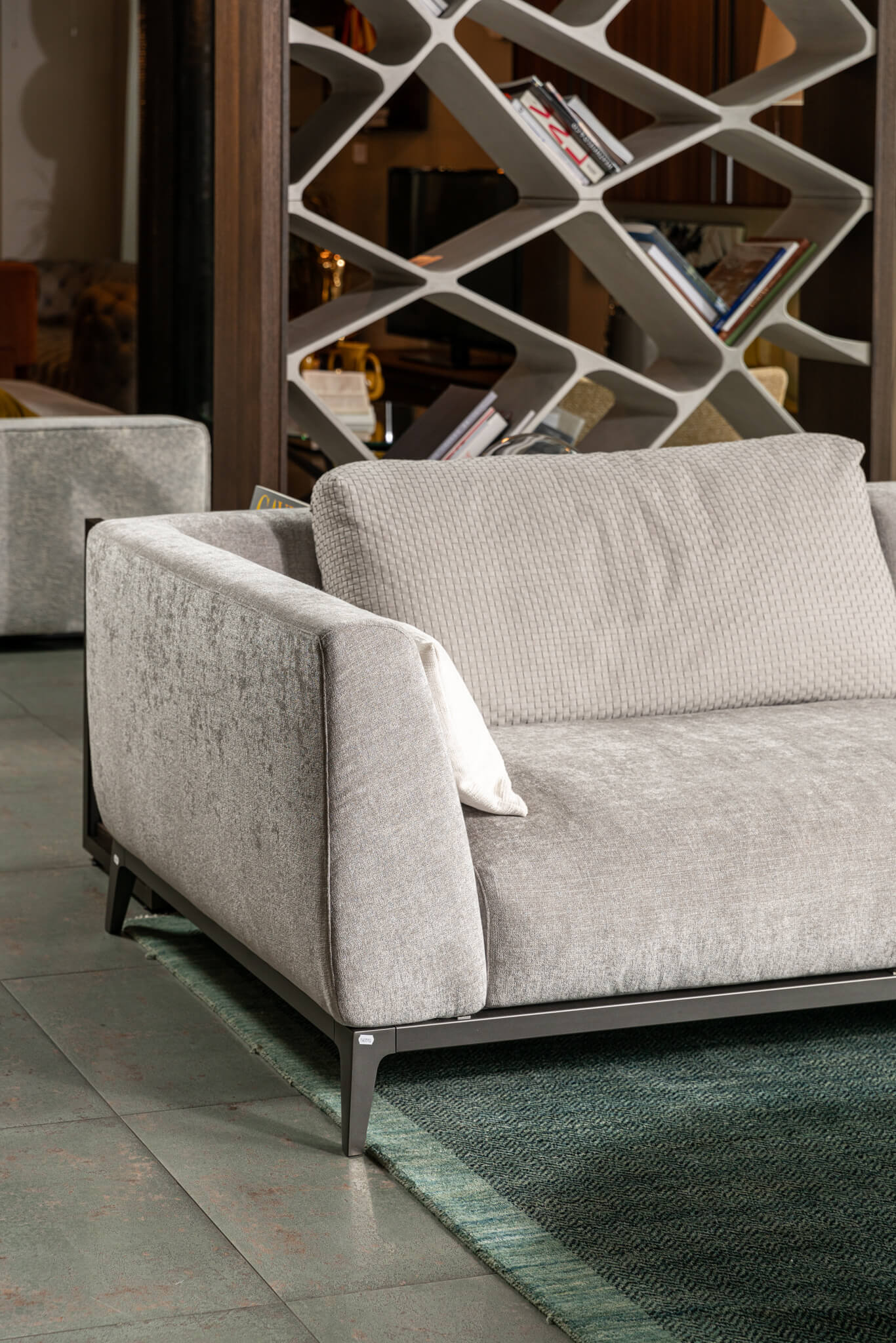 Flou Диван Olivier Seattele Light Grey от Flou — в интерьере