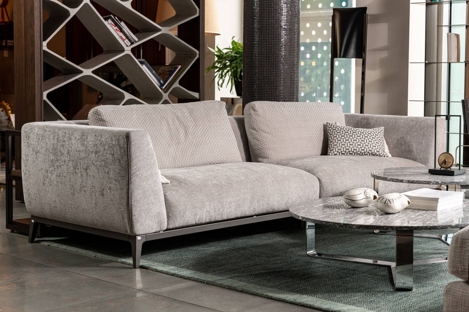 Flou Диван Olivier Seattele Light Grey от Flou — в интерьере