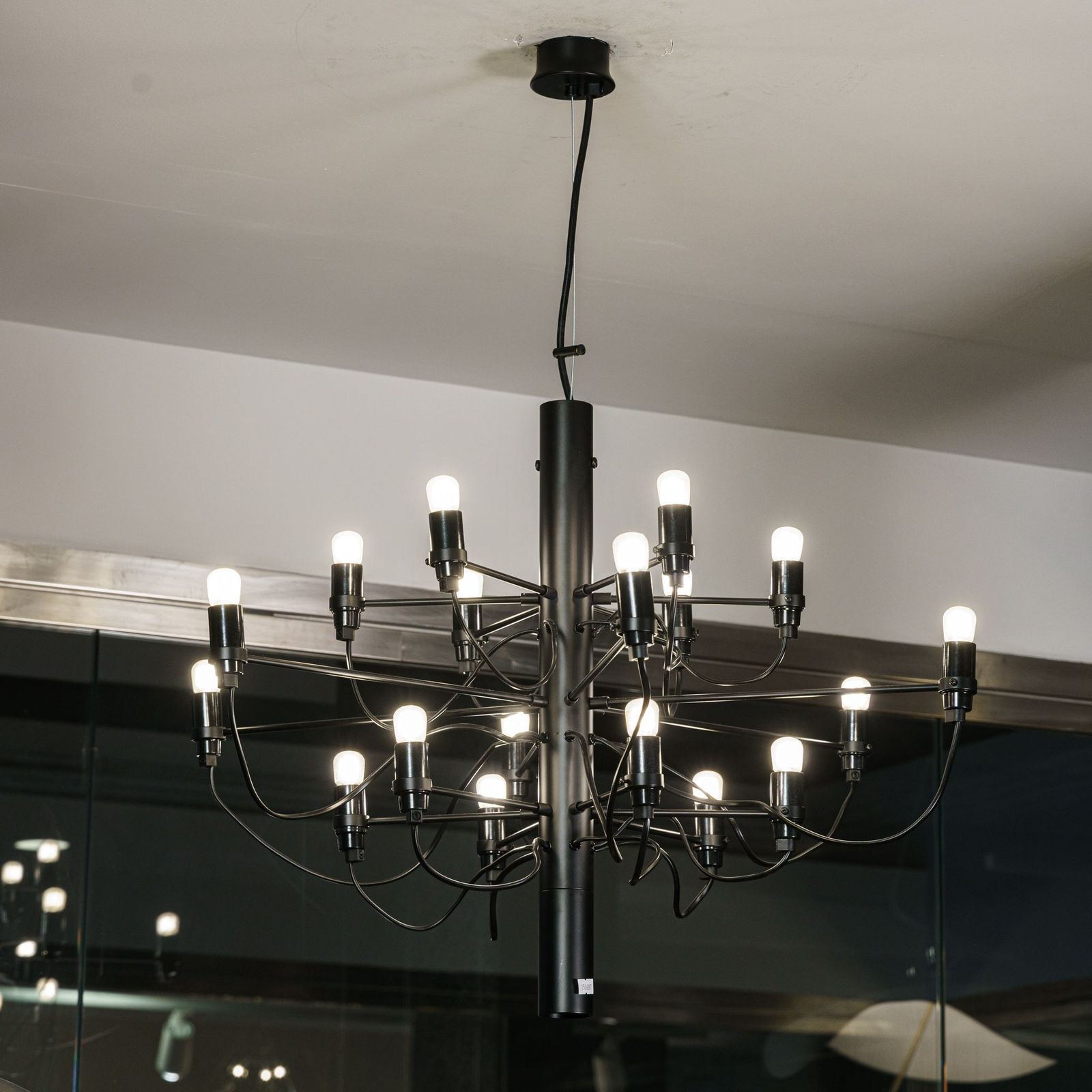Flos Люстра 2097/18 A1352031 /A1351031 от Flos — в интерьере