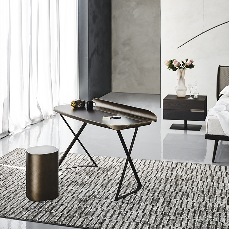 Cattelan Italia Письменный стол Cocoon Leather от Cattelan Italia — в интерьере