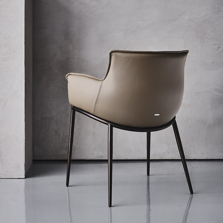 Cattelan Italia Стул с подлокотниками Rhonda Taupe от Cattelan Italia — в интерьере