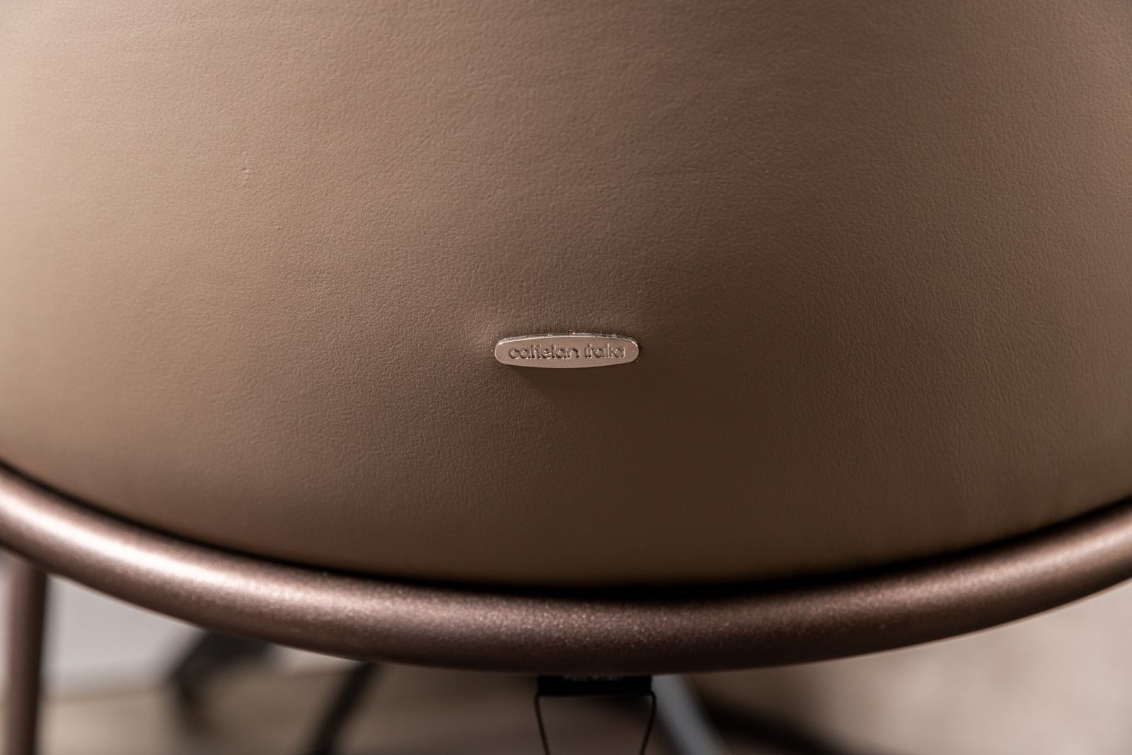 Cattelan Italia Стул с подлокотниками Rhonda Taupe от Cattelan Italia — в интерьере