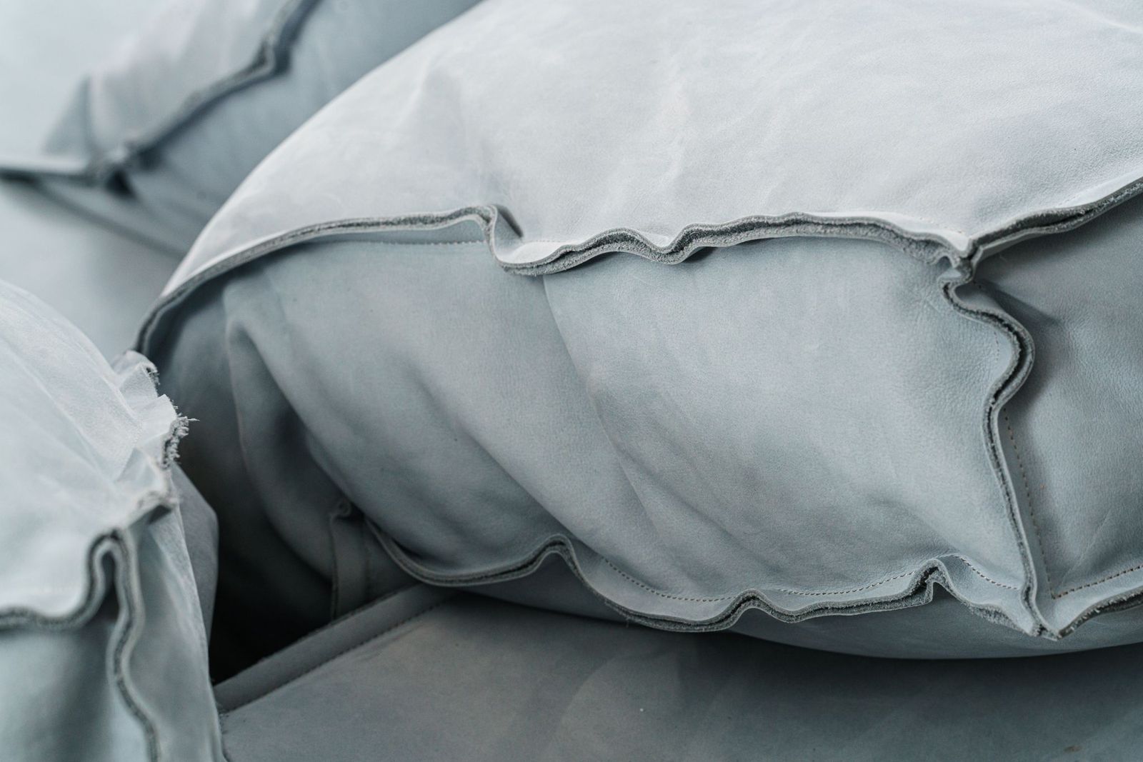 Baxter Диван Budapest Soft Kashmir Azure 430 от Baxter — в интерьере