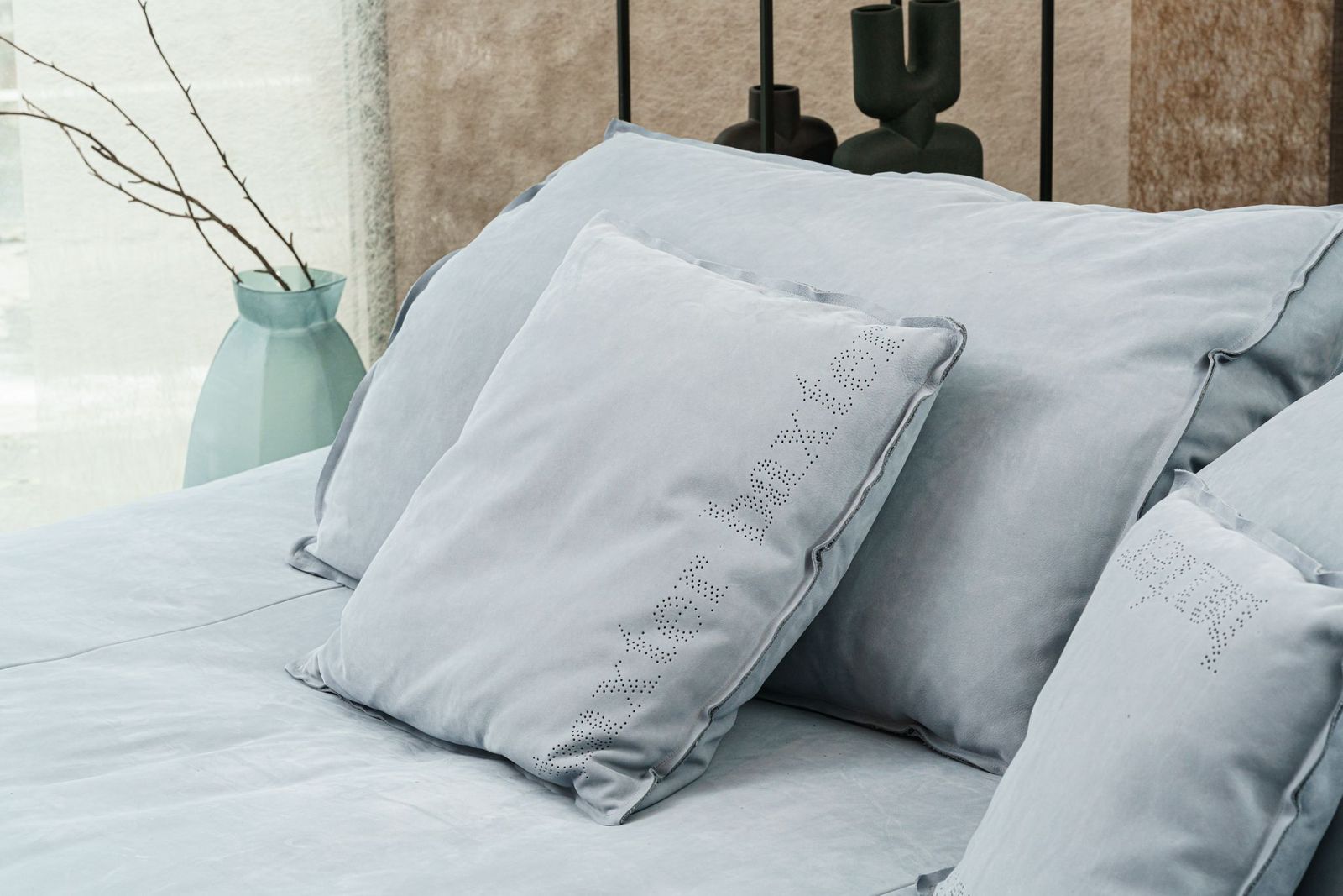 Baxter Диван Budapest Soft Kashmir Azure 430 от Baxter — в интерьере