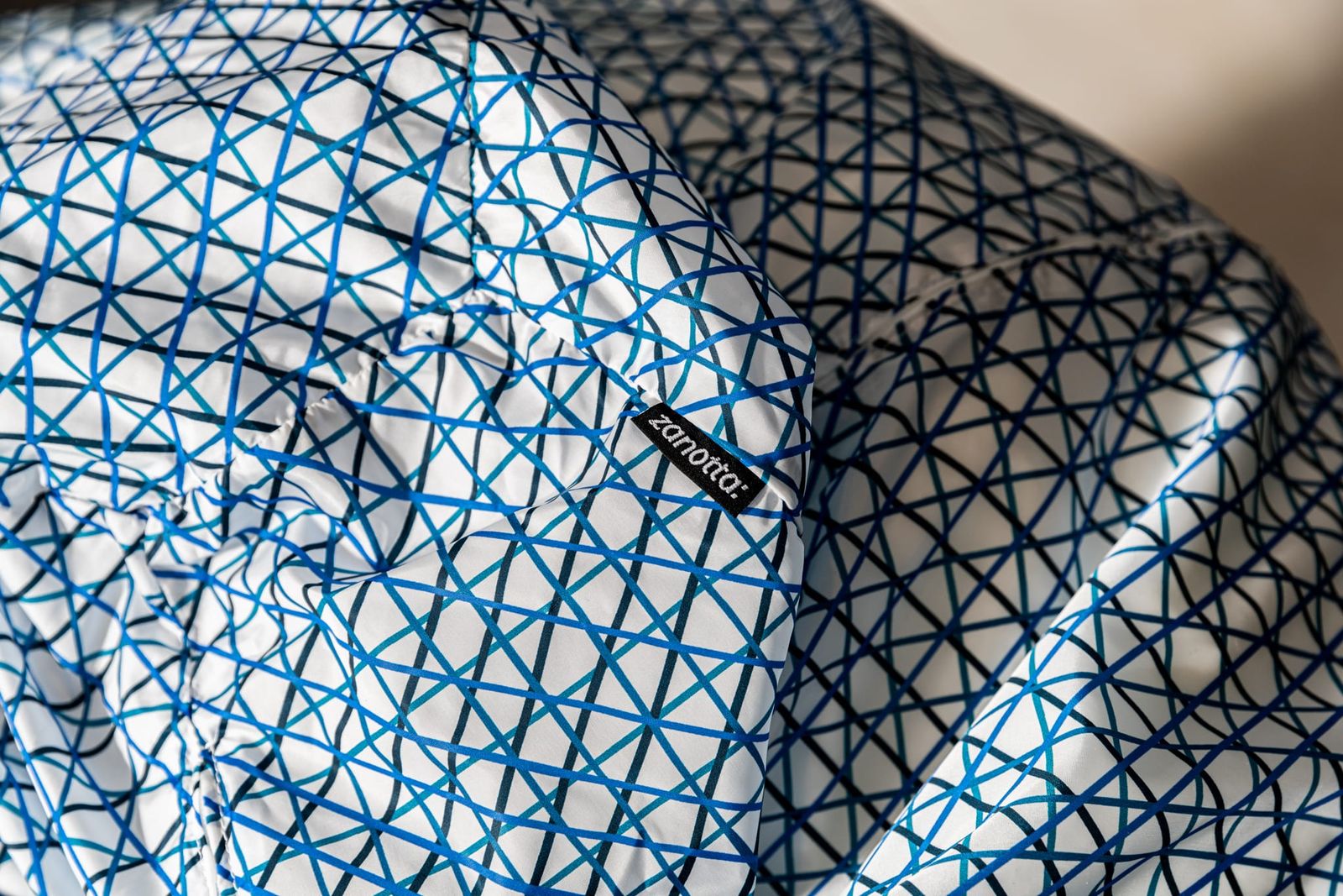 Zanotta Кресло Sacco blue от Zanotta — в интерьере