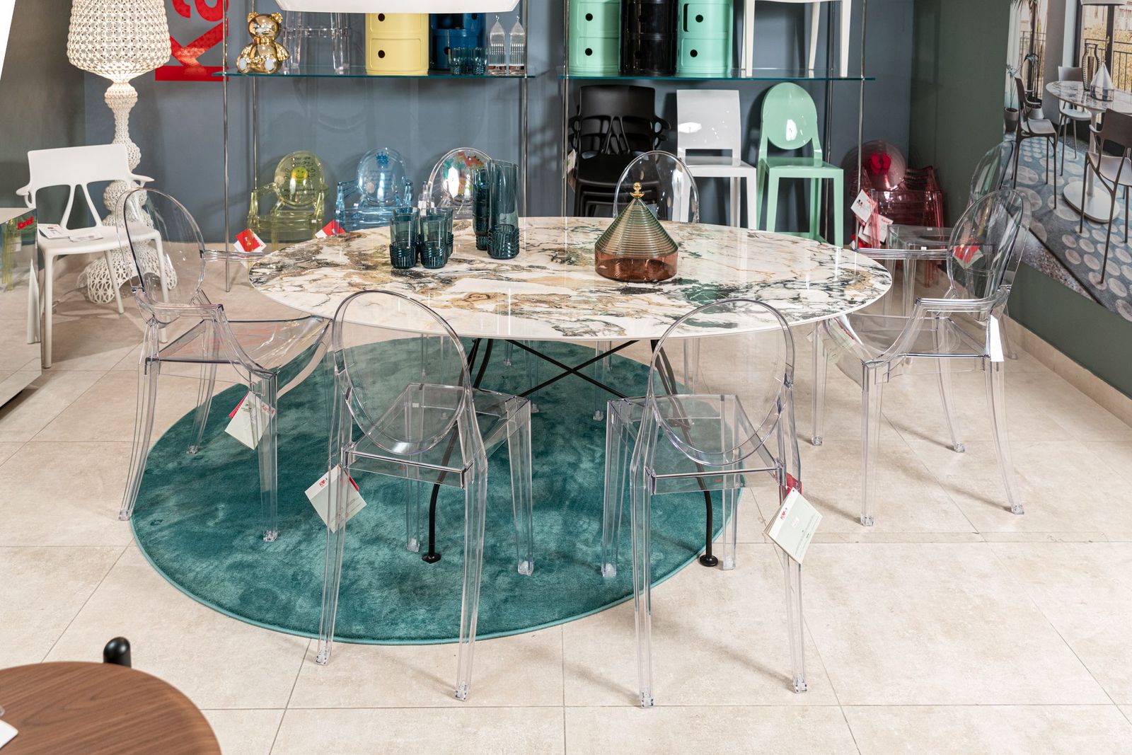 Kartell Стол Glossy Oval от Kartell — в интерьере