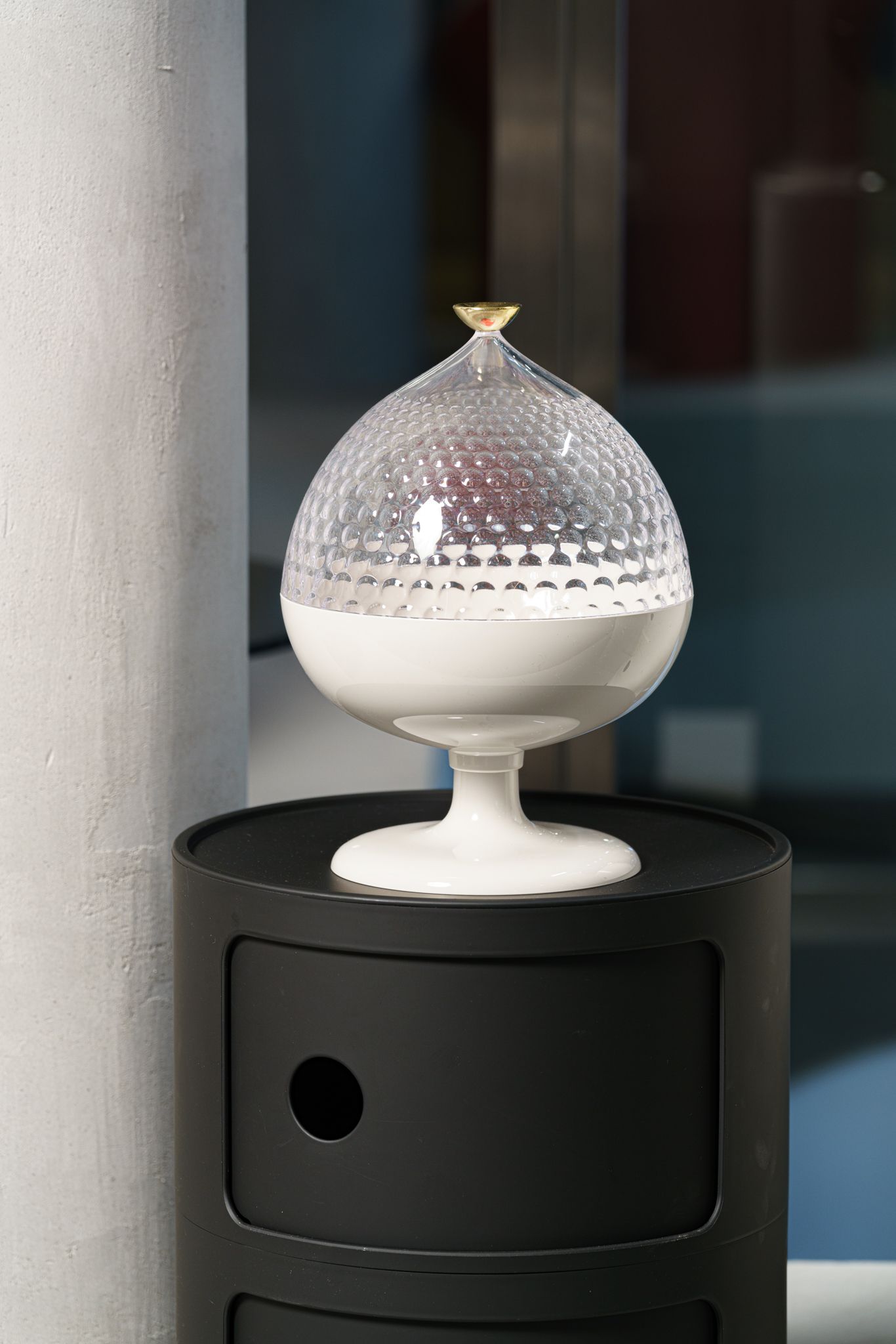 Kartell Ваза Pumo White от Kartell — в интерьере