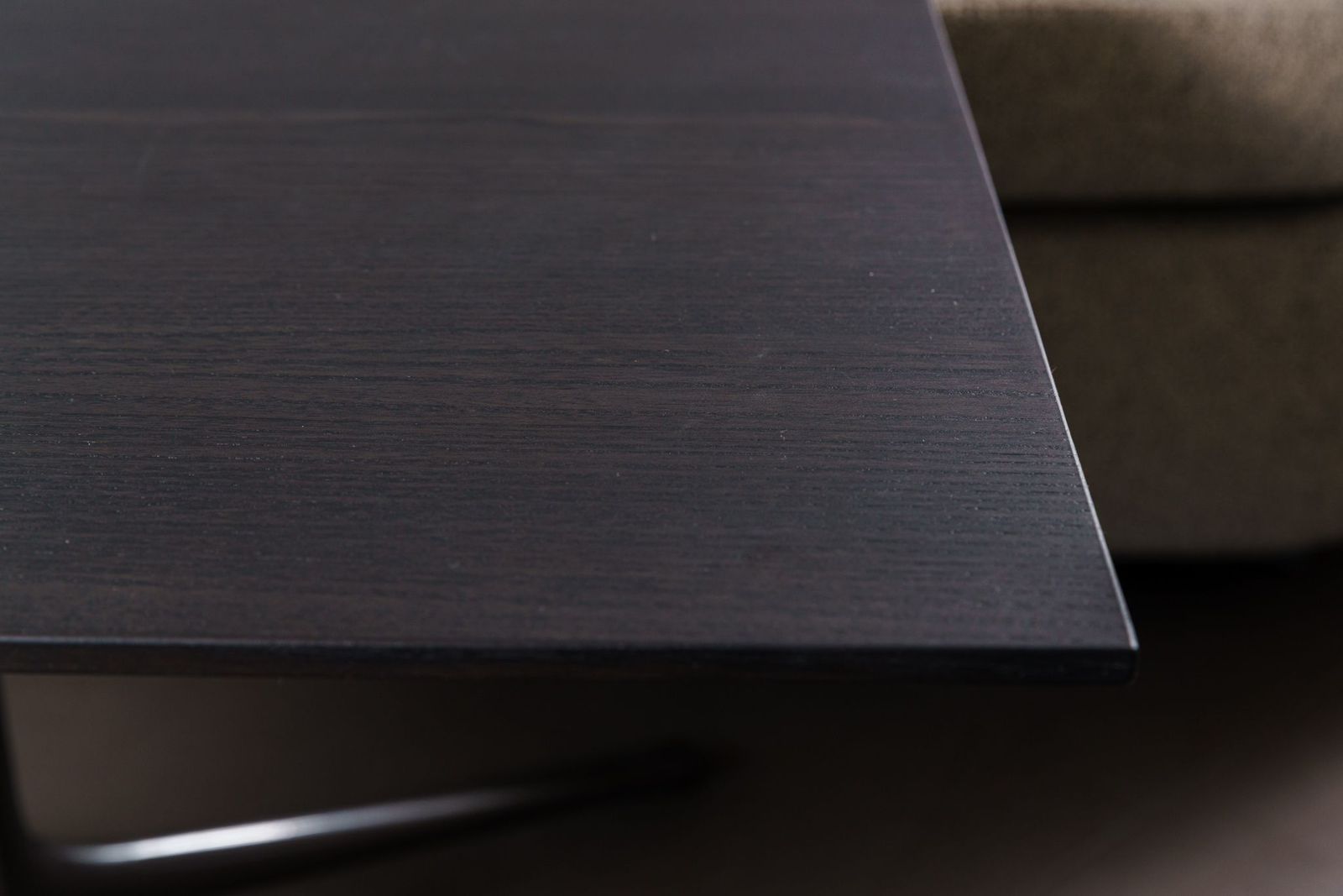 Poliform Журнальный столик Mondrian 70*70*48 brown nickel lucido от Poliform — в интерьере