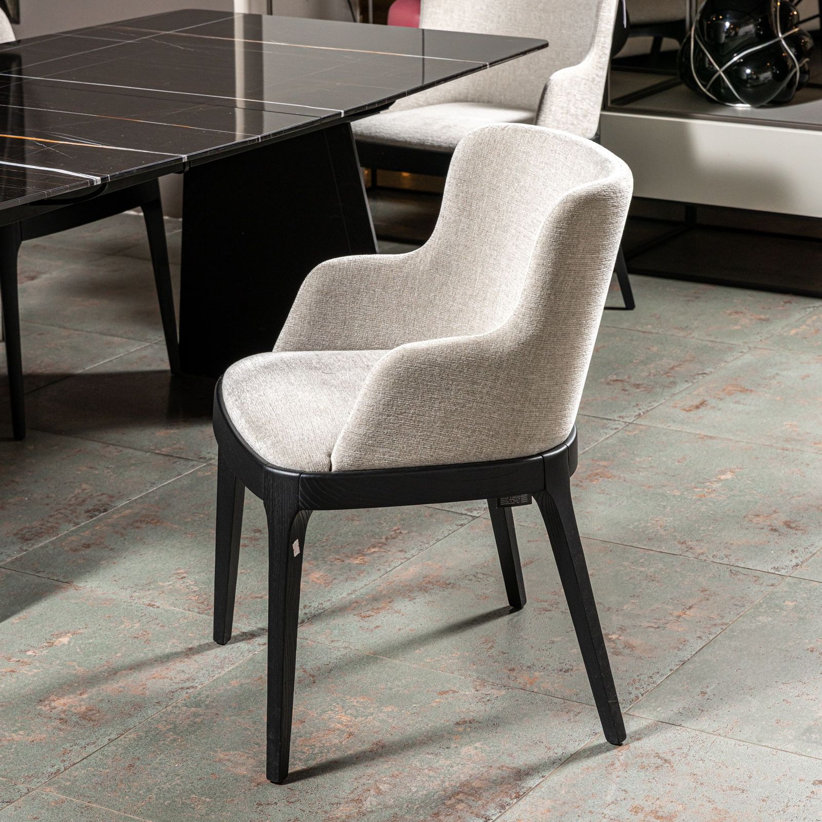 Cattelan Italia Стул Magda B frassino nero/tessuto B530 от Cattelan Italia — в интерьере
