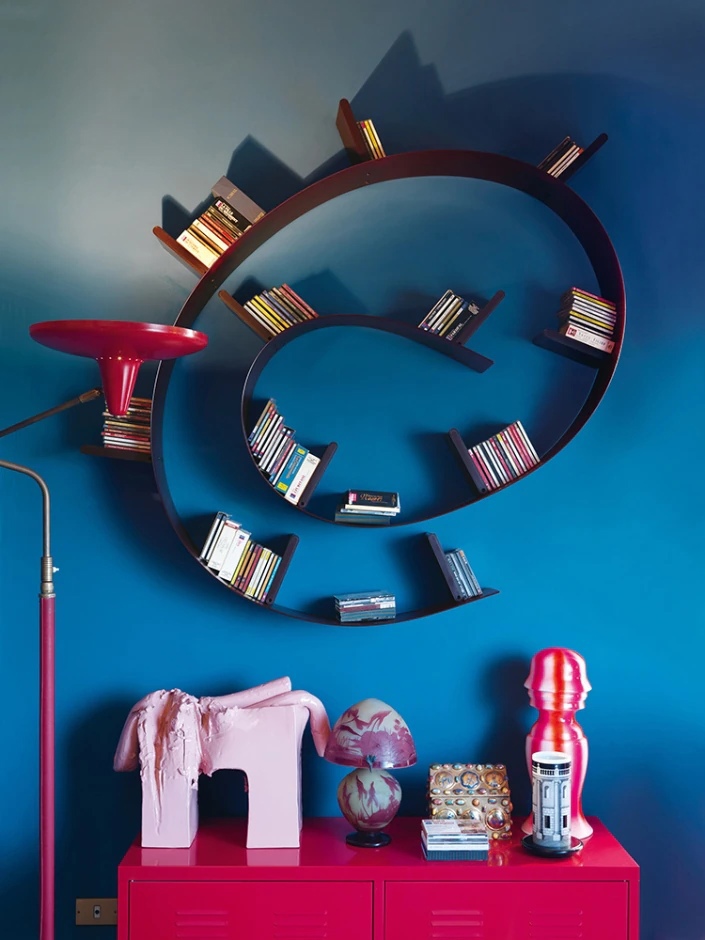 Kartell Стеллаж Bookworm от Kartell — в интерьере