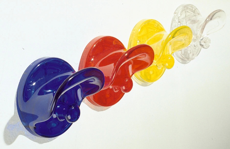 Kartell Вешалка Wall Clothes Hook от Kartell — в интерьере