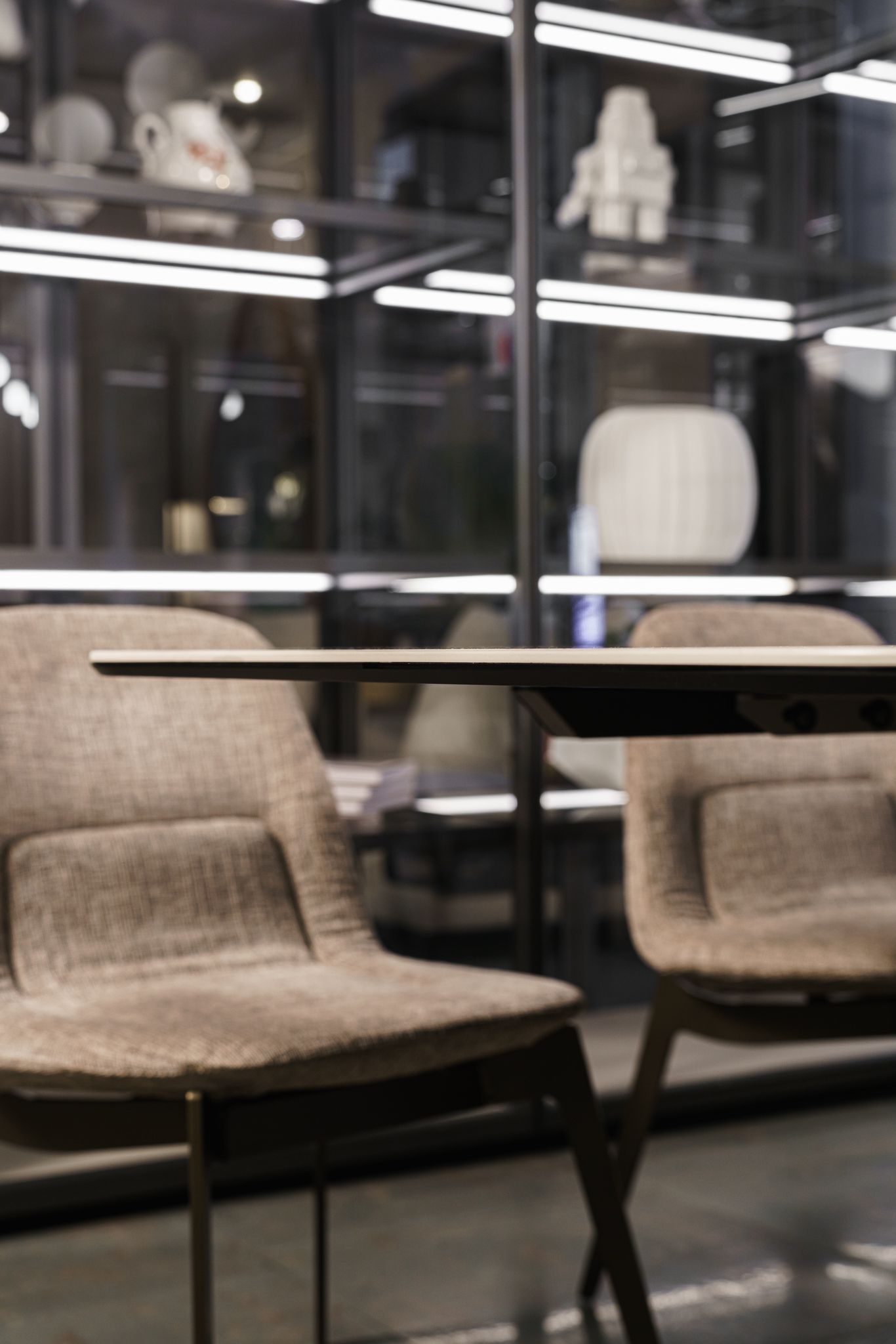 Cattelan Italia Стол Tyron Keramik KM11 Makalu от Cattelan Italia — в интерьере