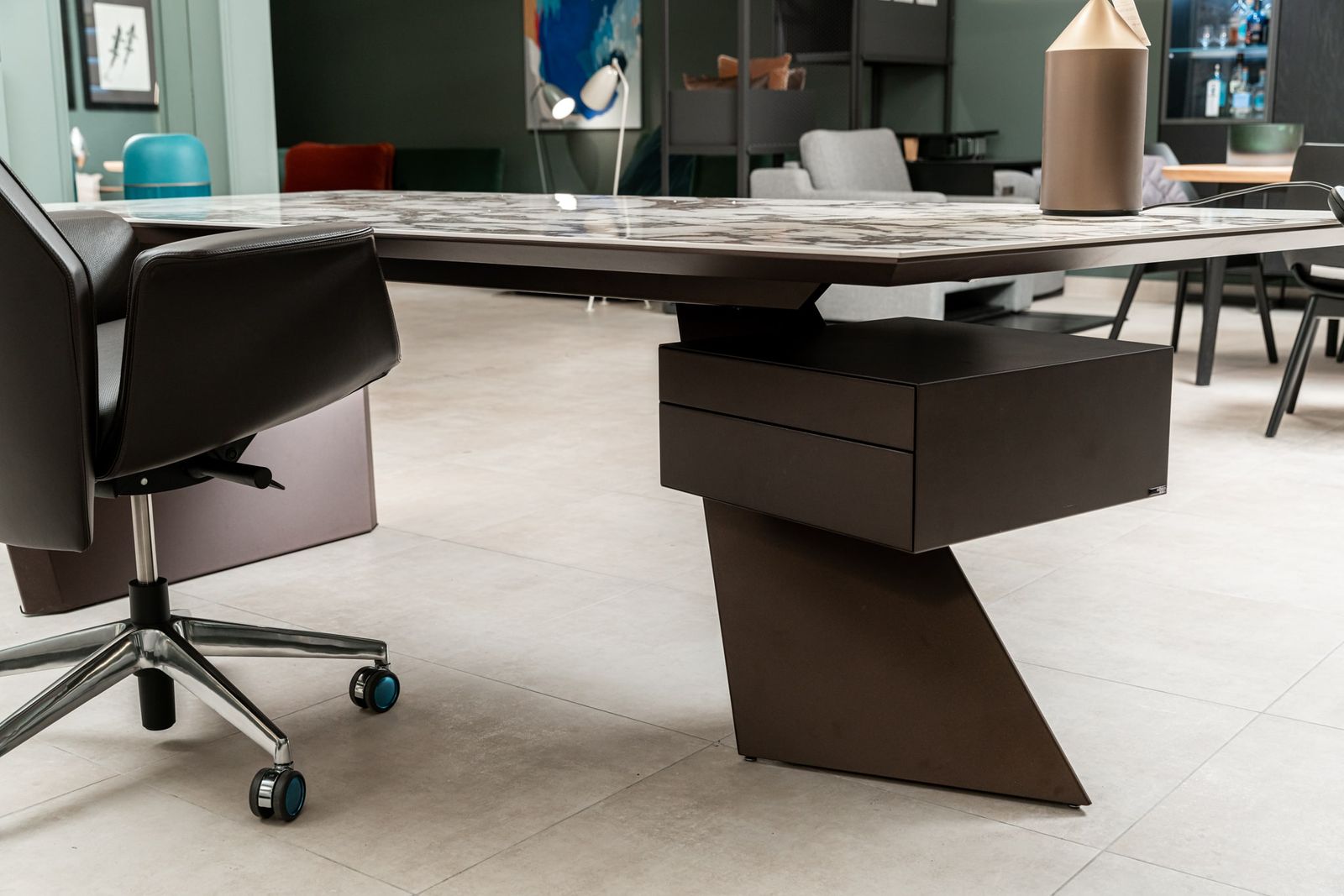 Cattelan Italia Письменный стол Nasdaq Keramik от Cattelan Italia — в интерьере