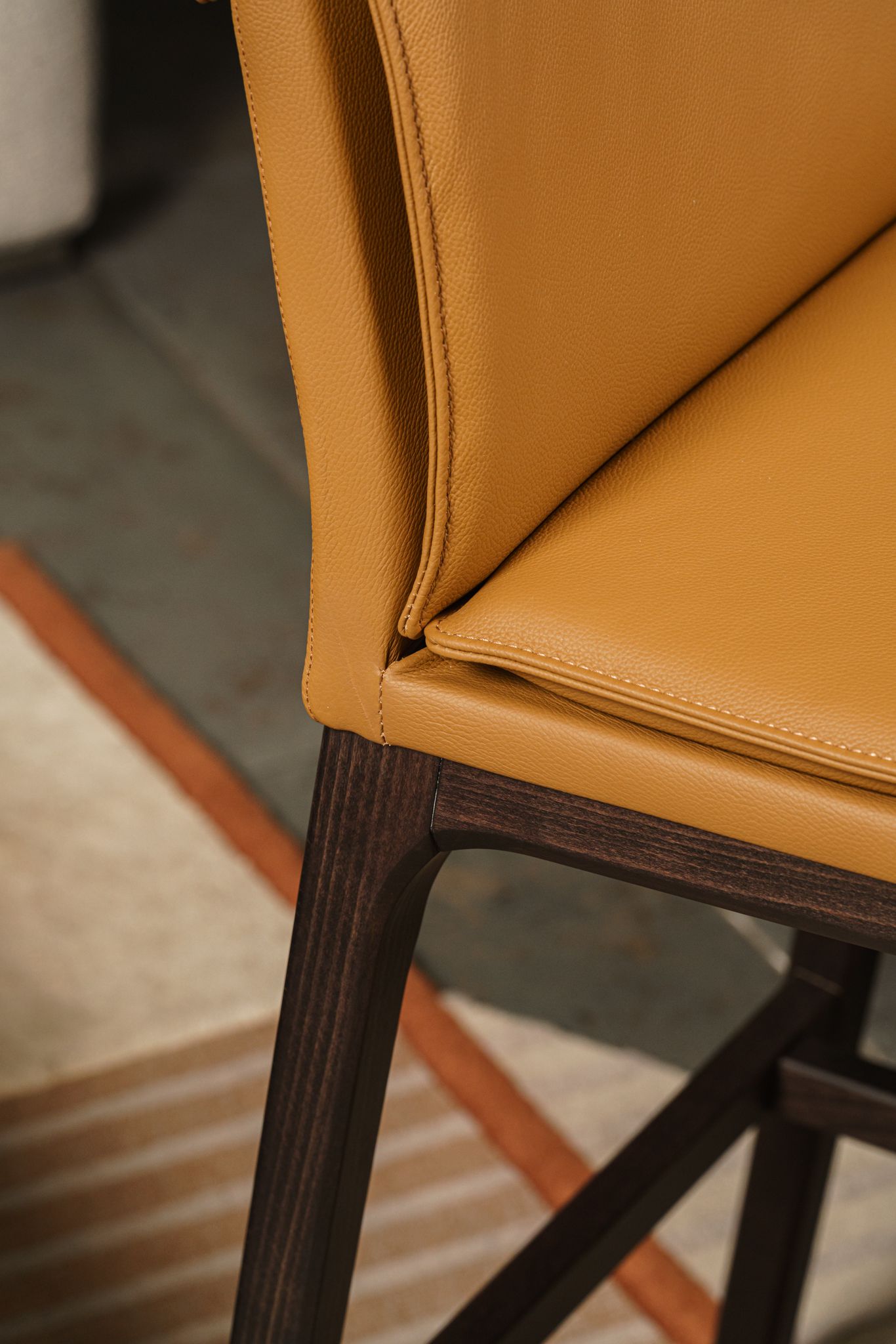 Cattelan Italia Барный стул Sofia Pelle 982 cognac от Cattelan Italia — в интерьере