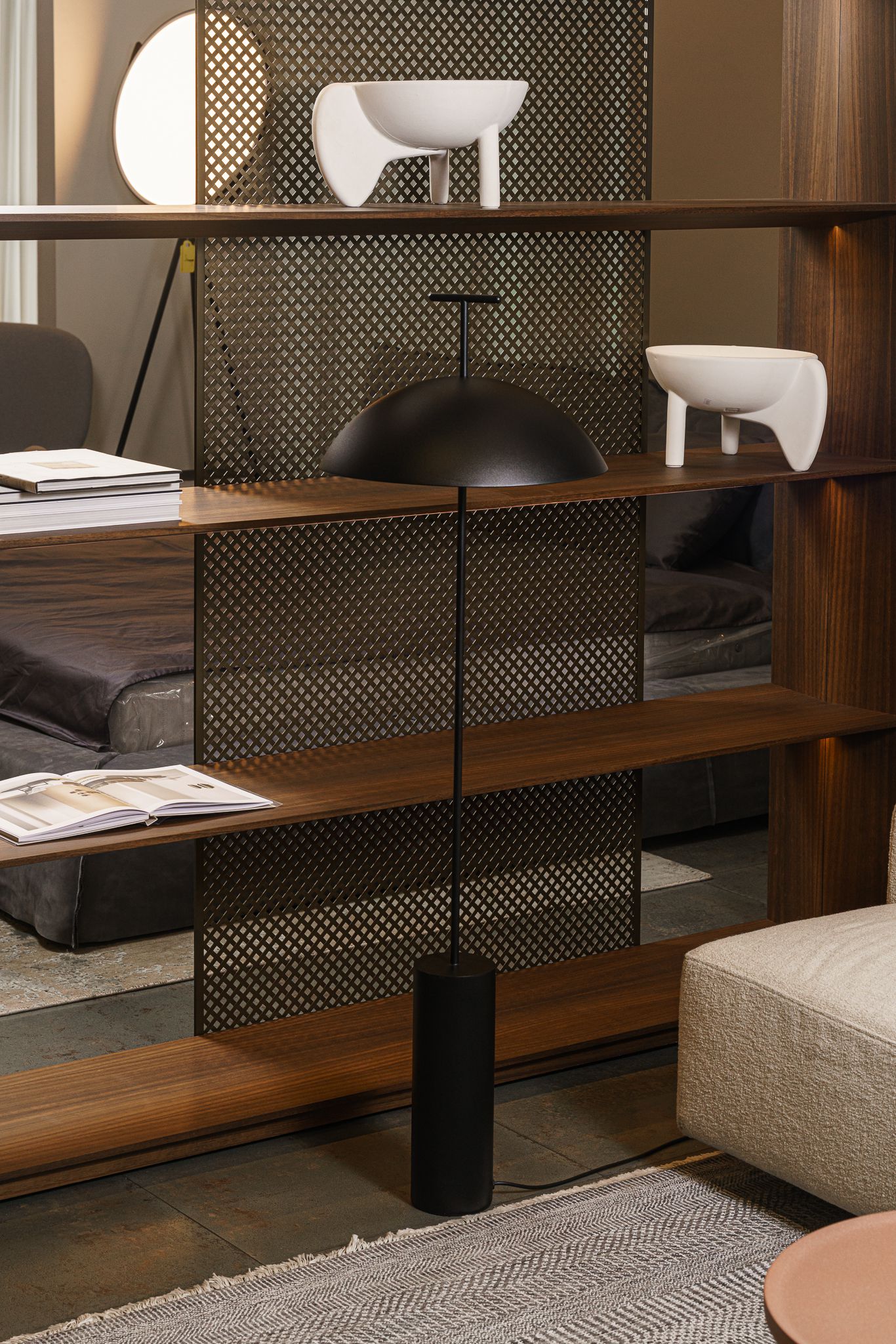 Kartell Торшер Geen Black/White от Kartell — в интерьере