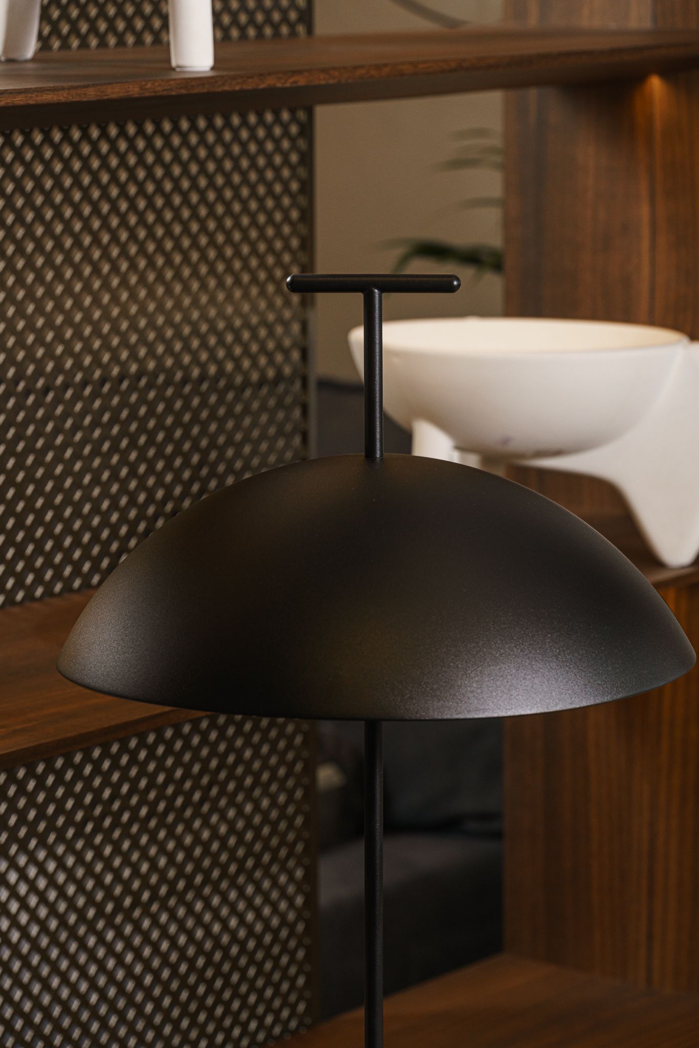 Kartell Торшер Geen Black/White от Kartell — в интерьере
