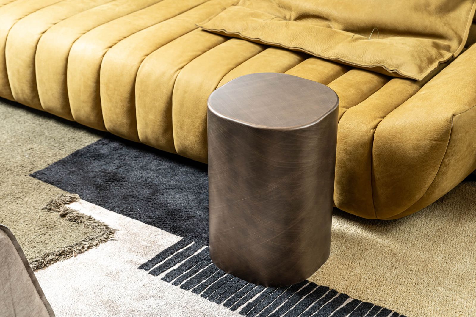 Cattelan Italia Журнальный столик Pancho 3 bronze от Cattelan Italia — в интерьере