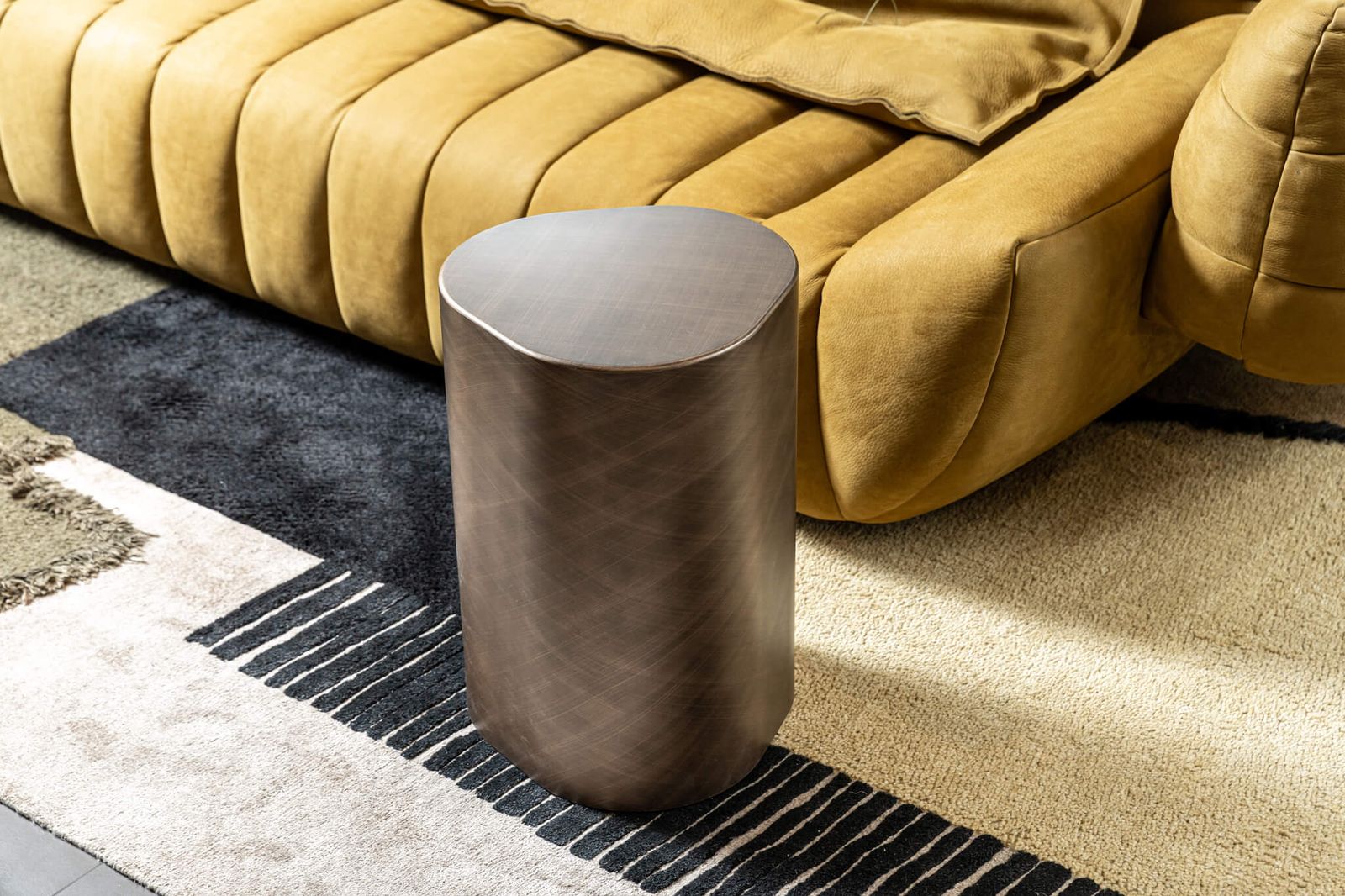 Cattelan Italia Журнальный столик Pancho 2 bronze/grey от Cattelan Italia — в интерьере