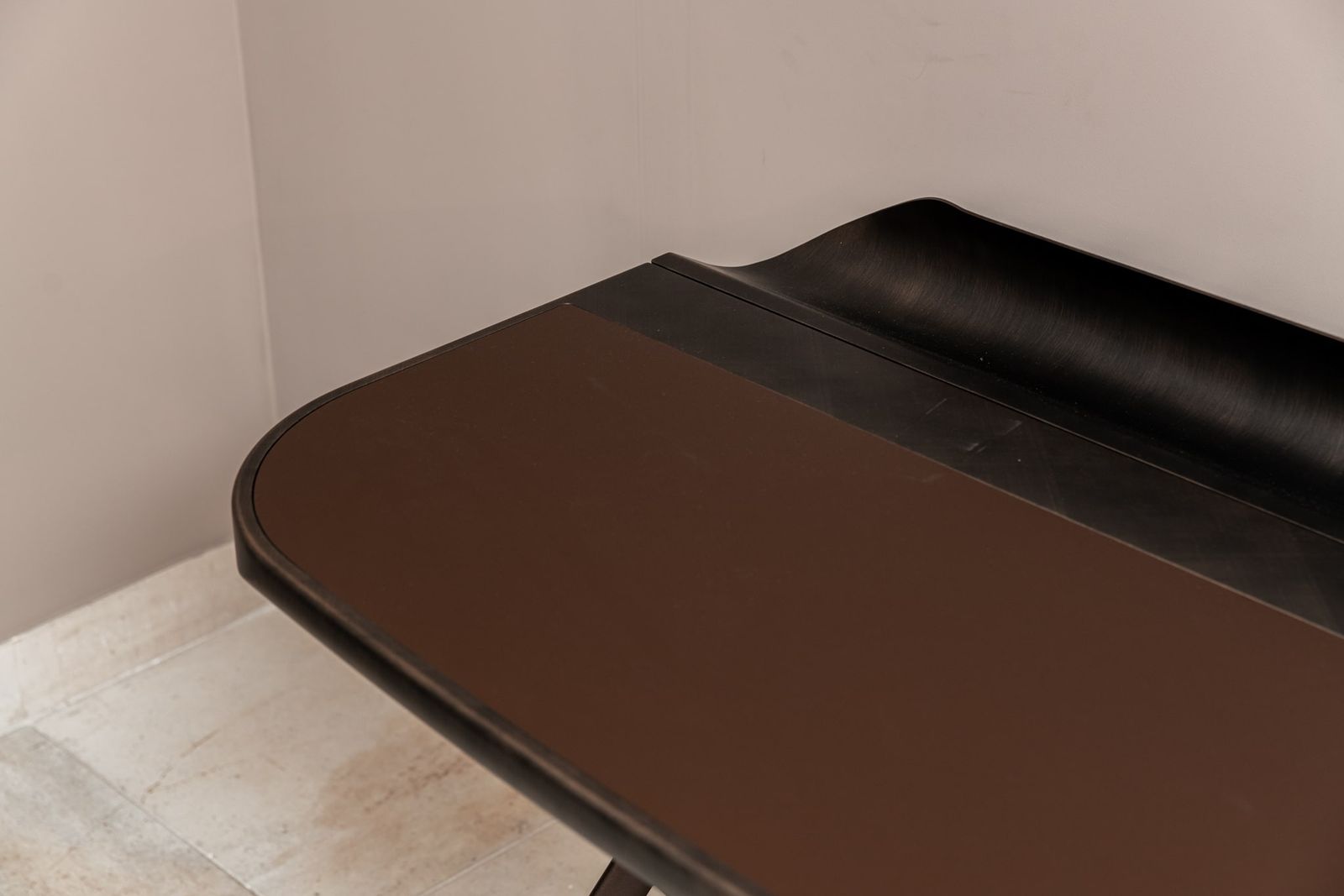 Cattelan Italia Письменный стол Cocoon Leather cuoio от Cattelan Italia — в интерьере