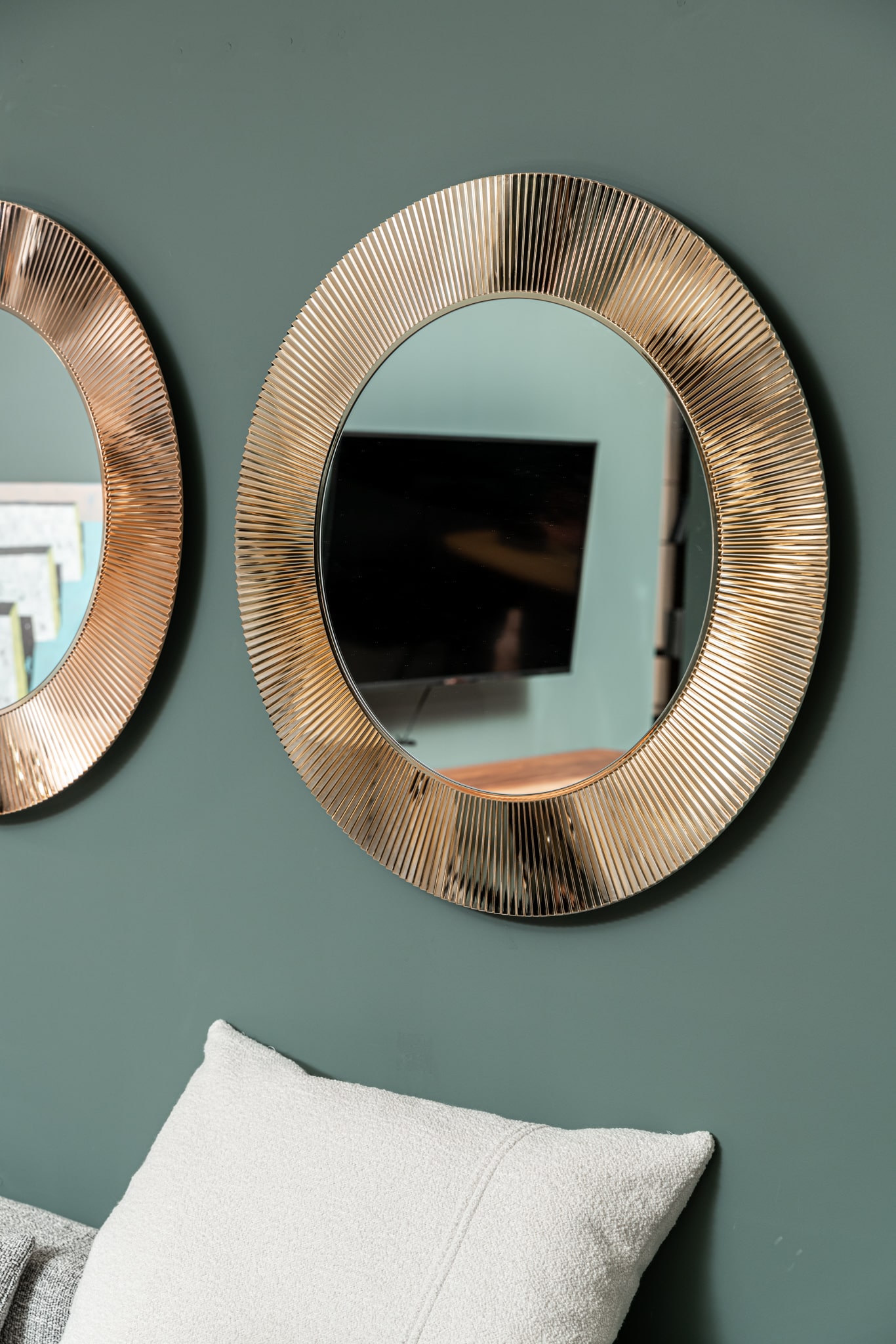 Kartell Зеркало All Saints золото от Kartell — в интерьере