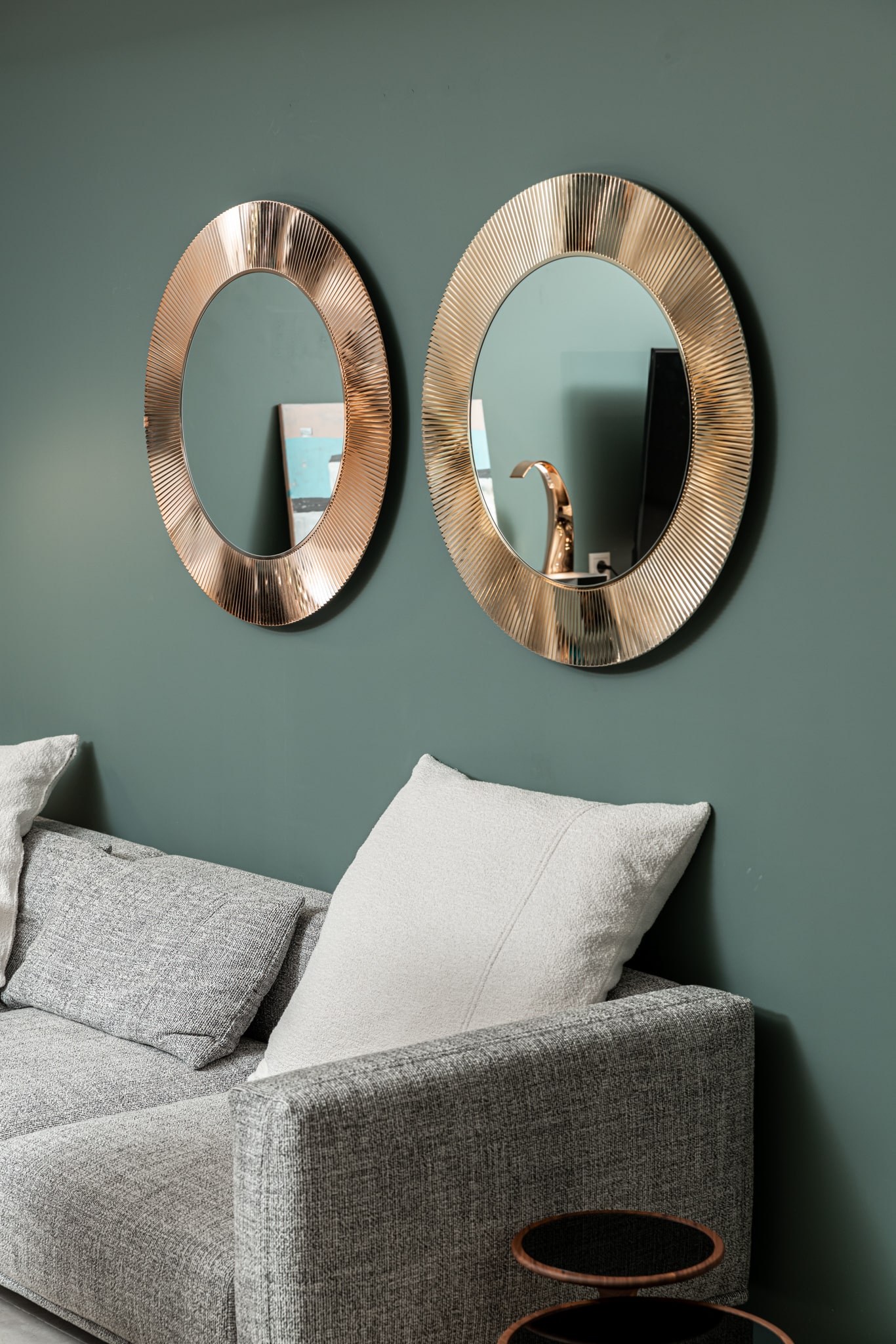 Kartell Зеркало All Saints золото от Kartell — в интерьере