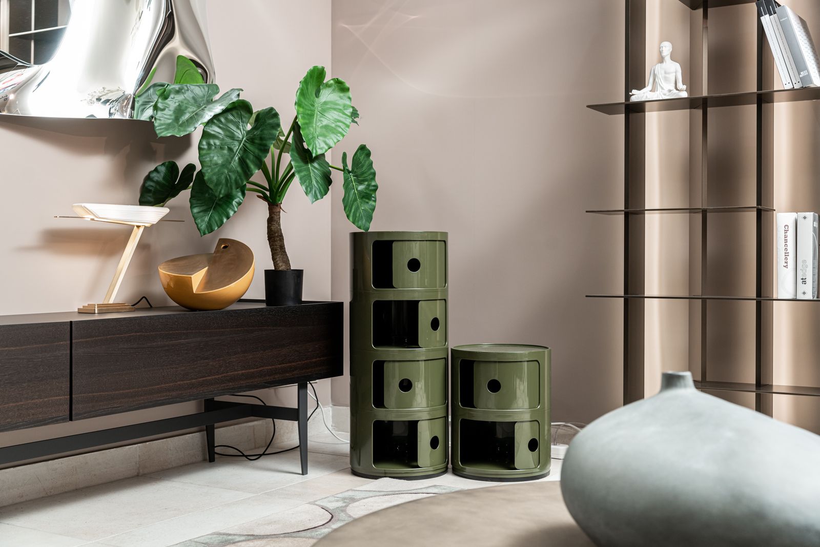 Kartell Прикроватная тумбочка Componibili (2 секции) green от Kartell — в интерьере