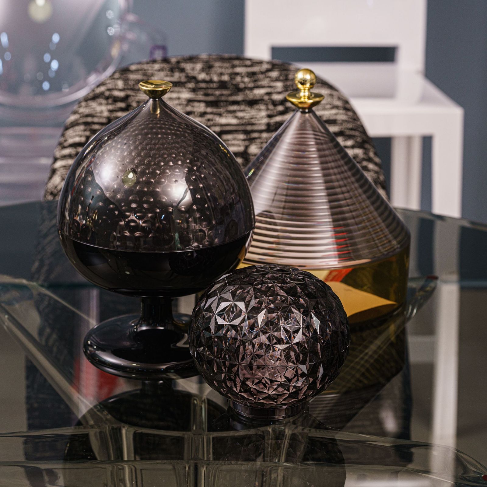 Kartell Ваза Pumo Black/Smoke от Kartell — в интерьере