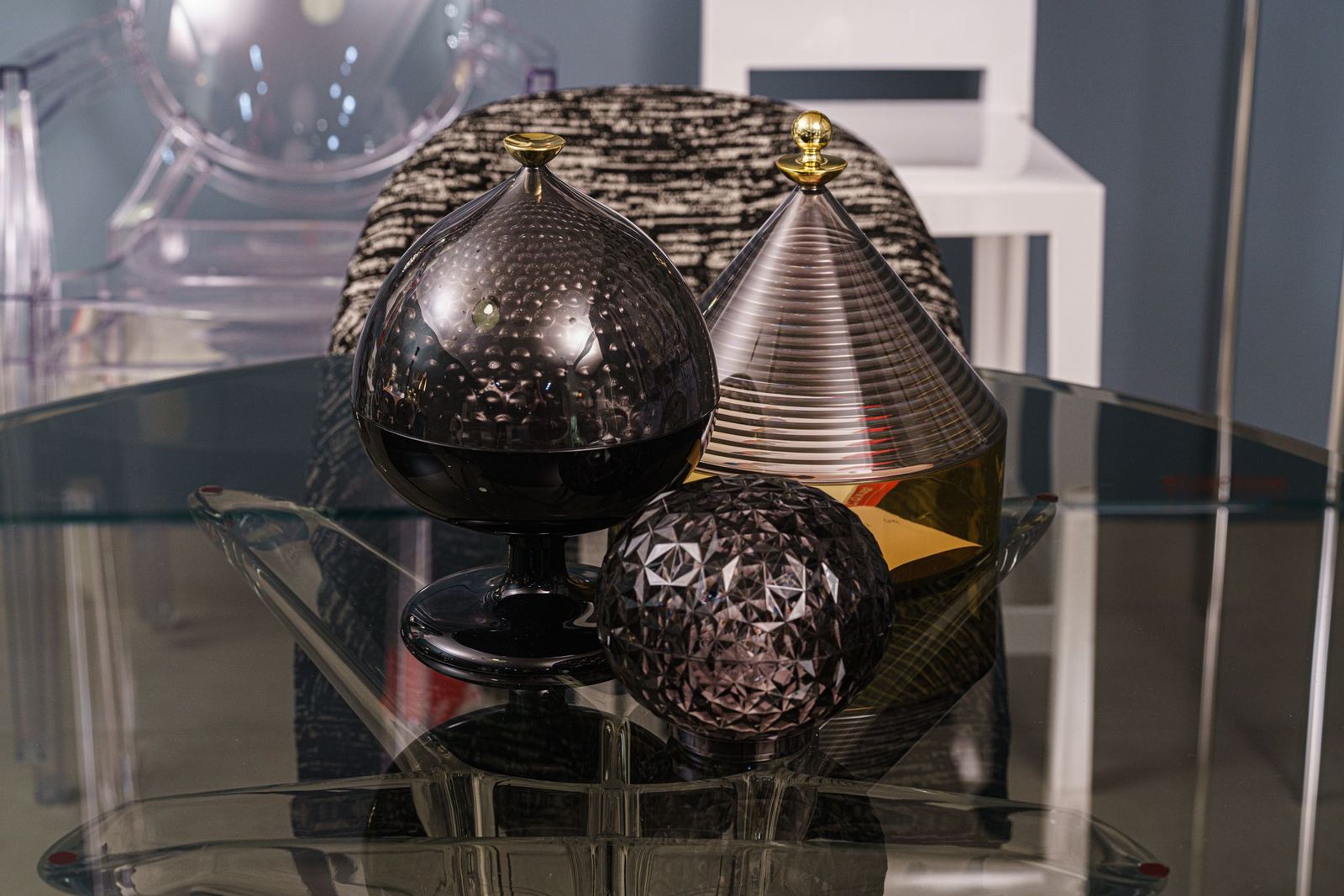 Kartell Ваза Pumo Black/Smoke от Kartell — в интерьере