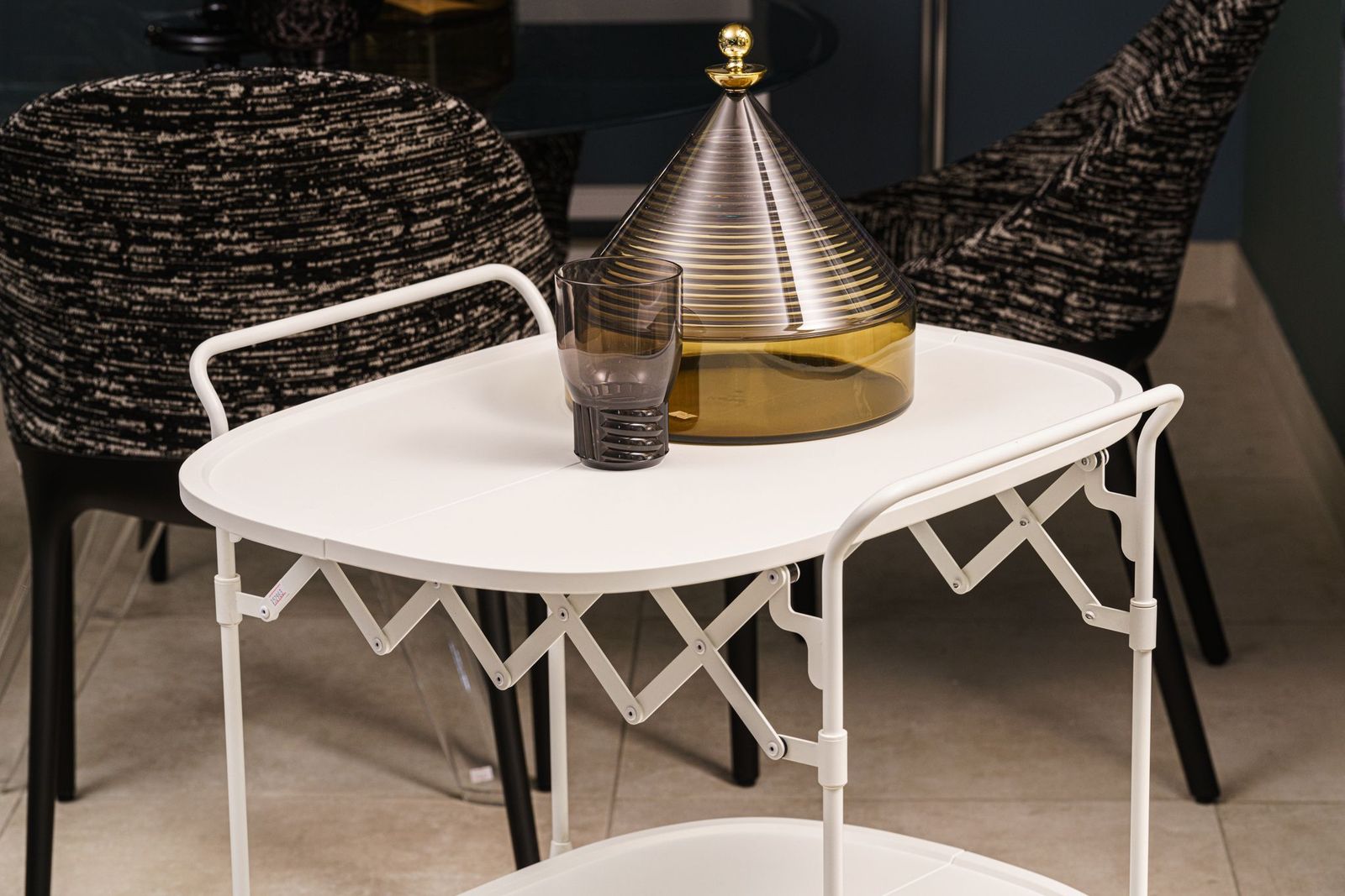 Kartell Сервировочная тележка Gastone White от Kartell — в интерьере