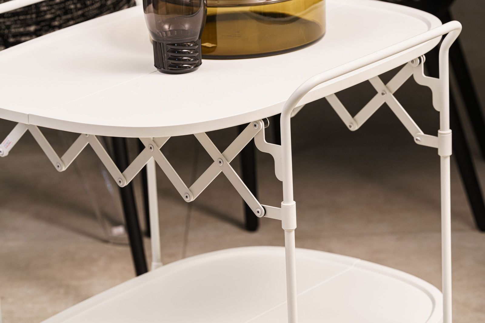 Kartell Сервировочная тележка Gastone White от Kartell — в интерьере