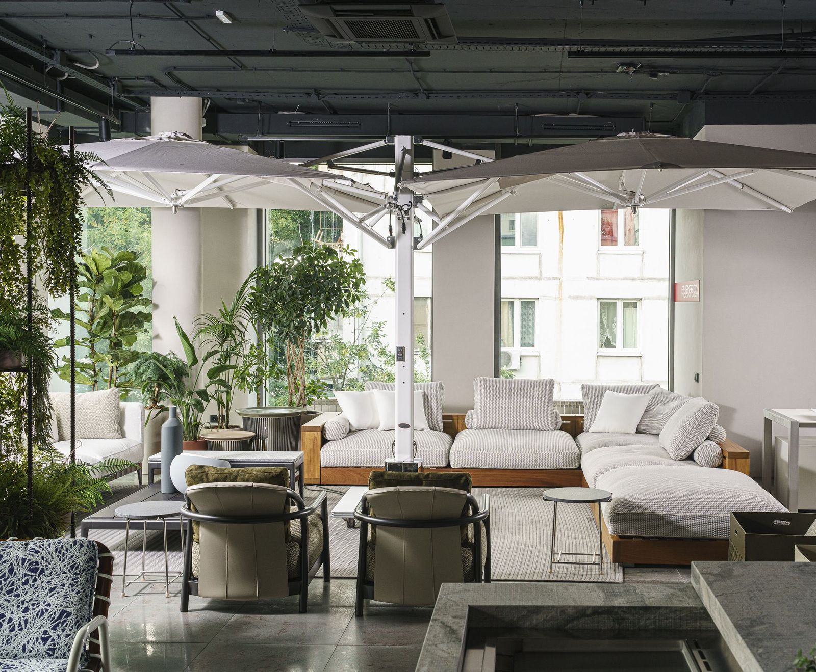 Flexform Уличный диван Hamptons от Flexform — в интерьере