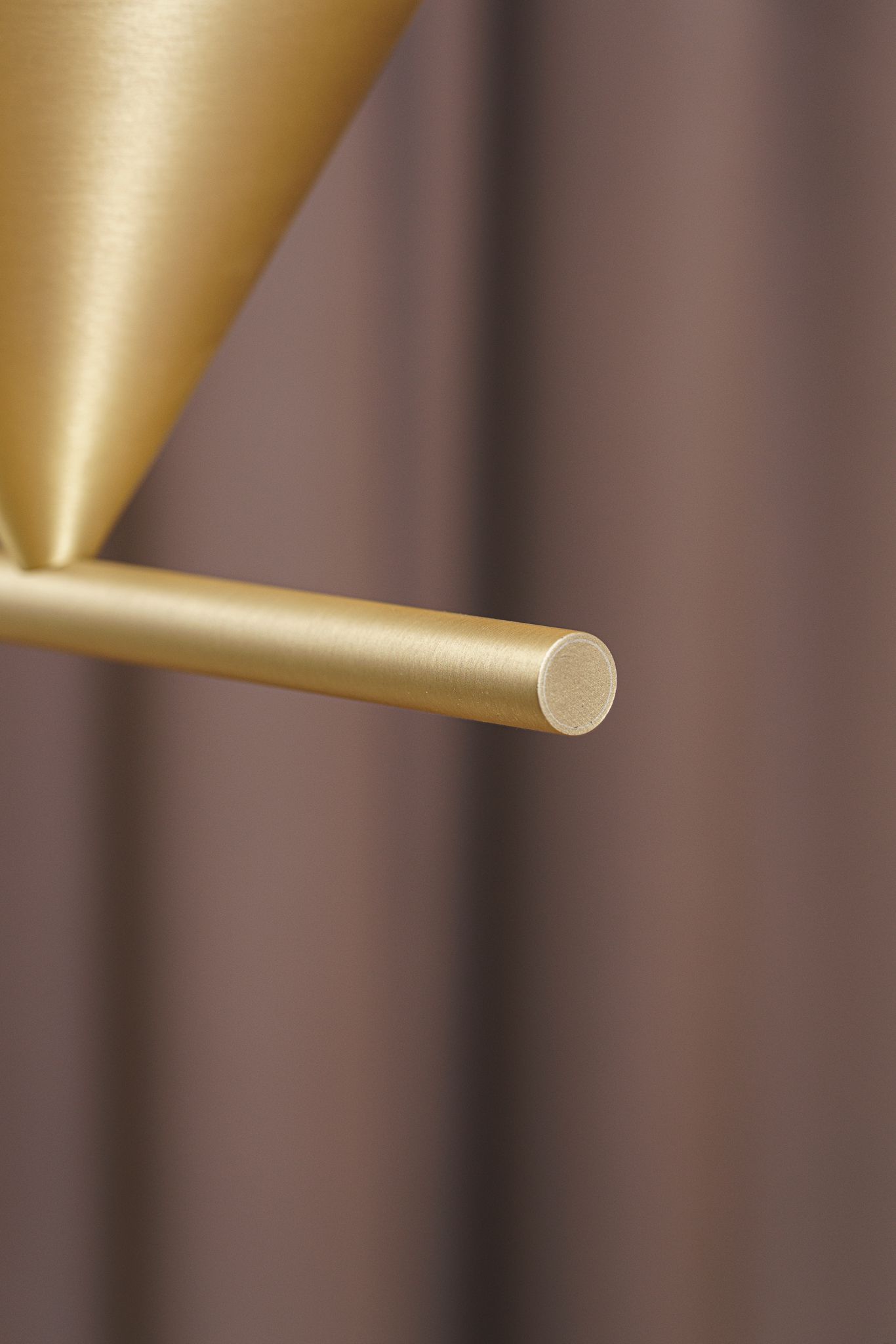 Flos Торшер Captain Flint Brushed Brass от Flos — в интерьере