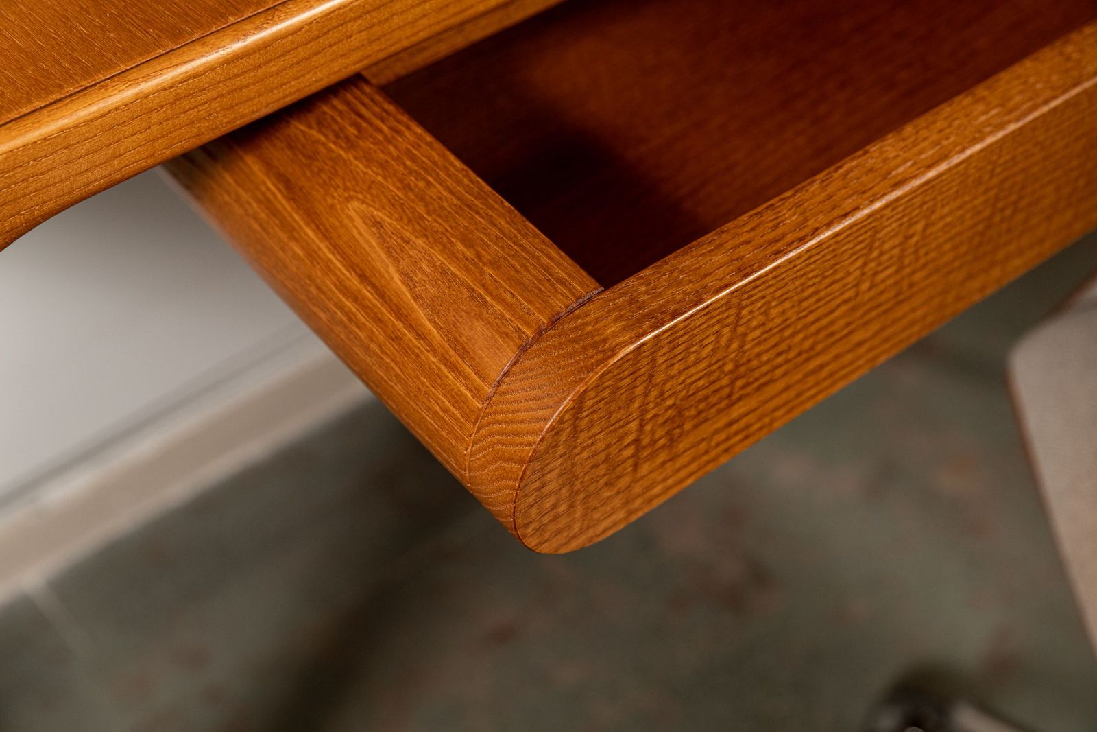 Molteni&C Письменный стол D.847.1 Gio Ponti от Molteni & C — в интерьере