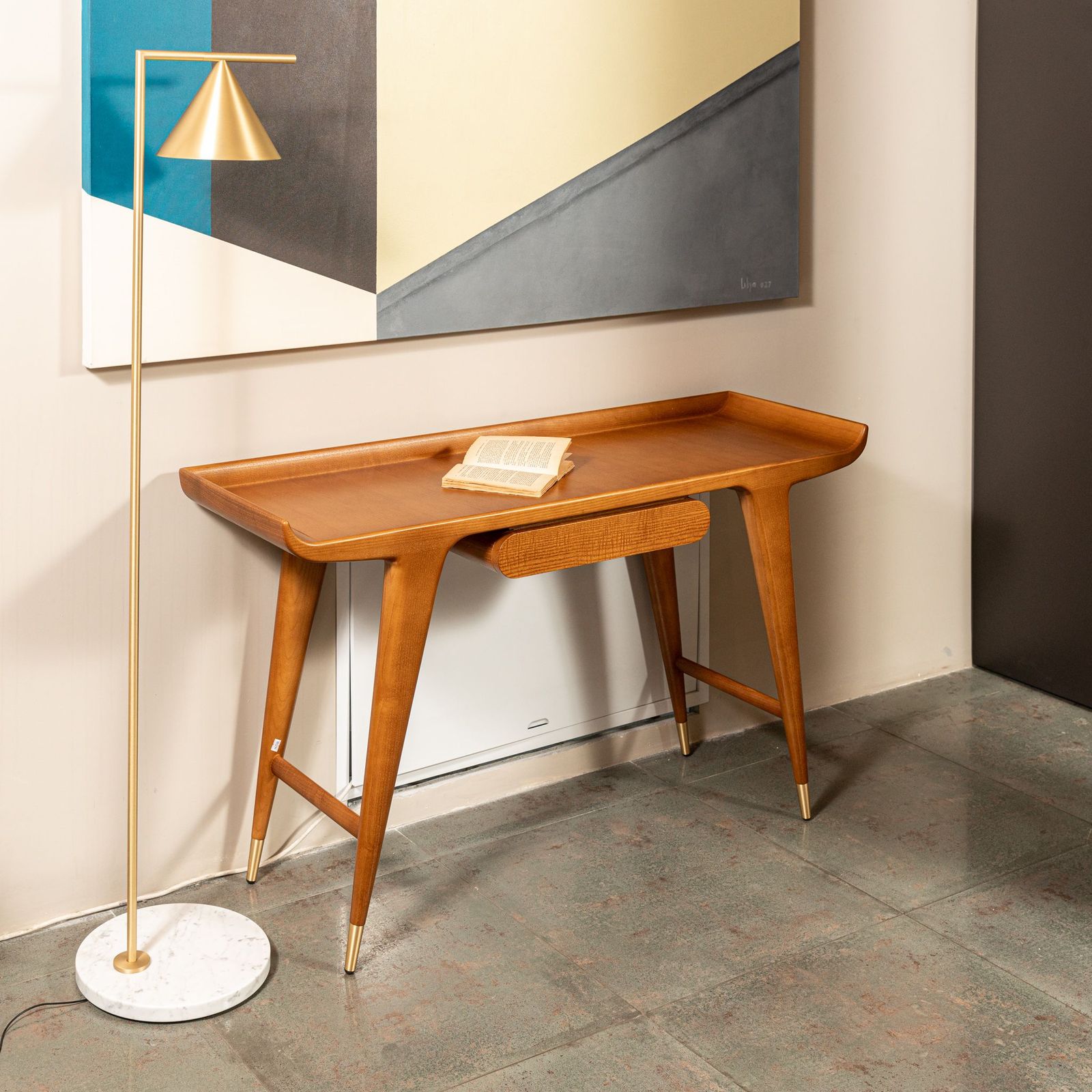 Molteni&C Письменный стол D.847.1 Gio Ponti от Molteni & C — в интерьере