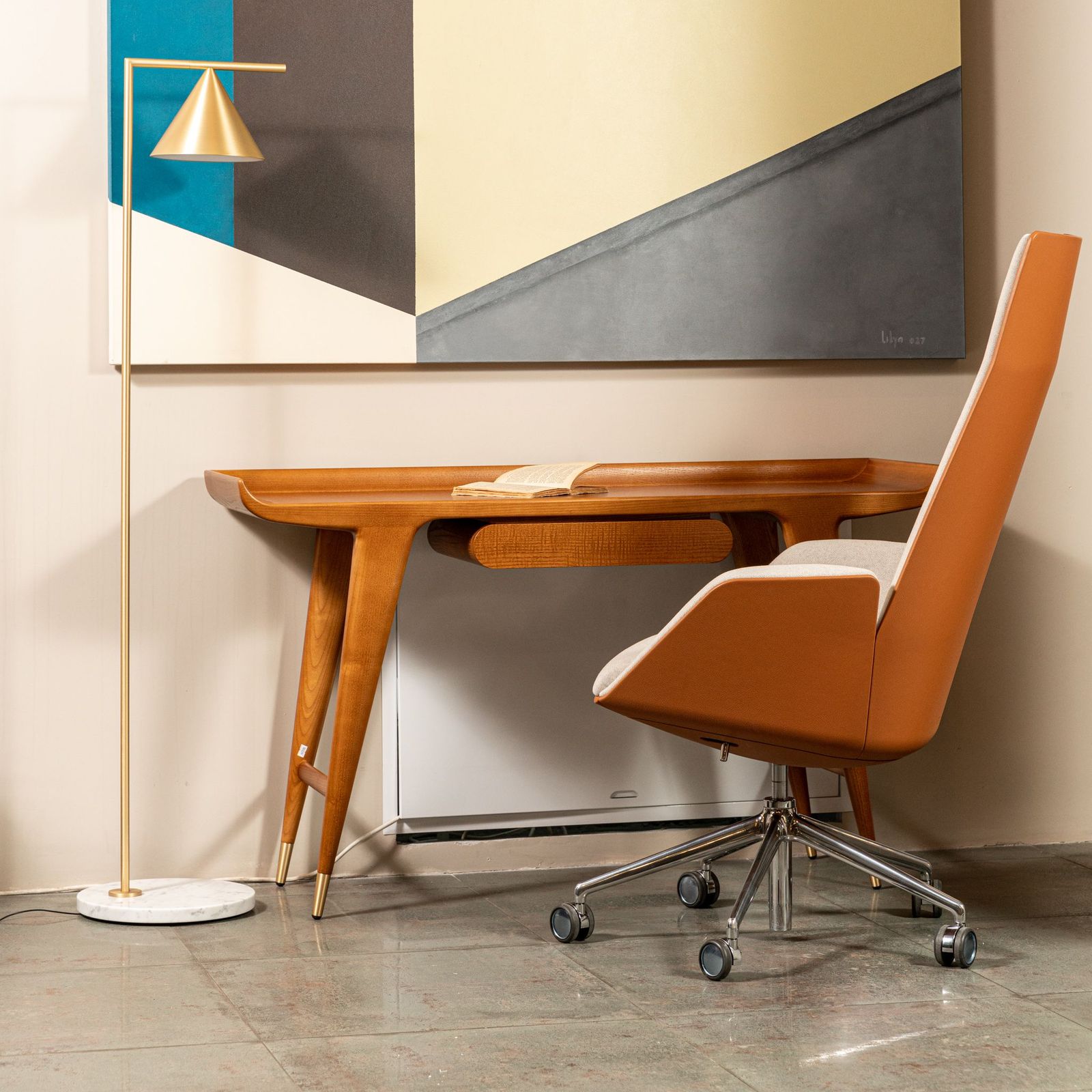 Molteni&C Письменный стол D.847.1 Gio Ponti от Molteni & C — в интерьере
