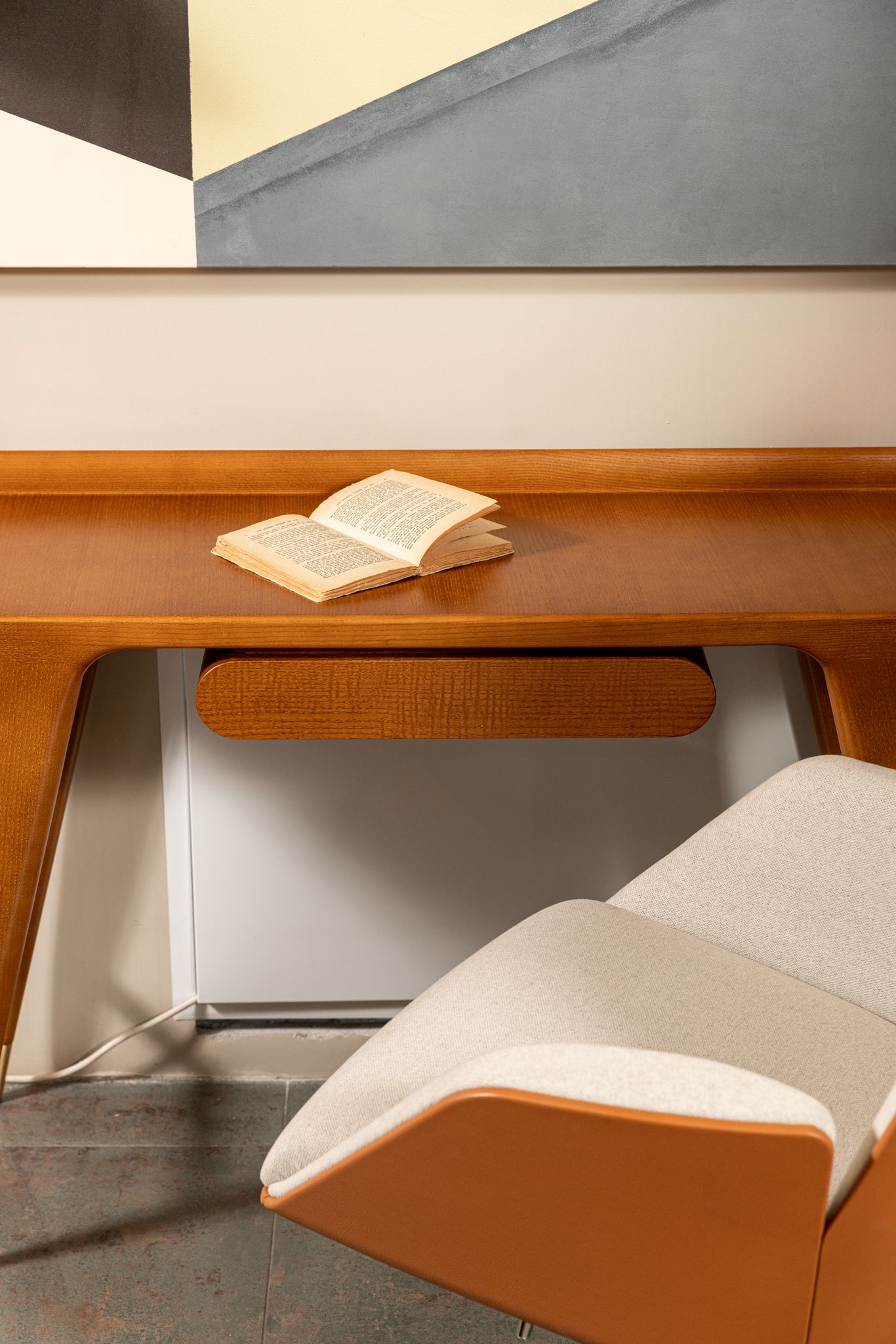 Molteni&C Письменный стол D.847.1 Gio Ponti от Molteni & C — в интерьере