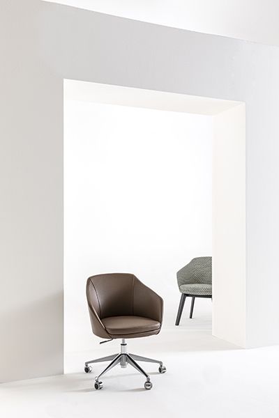 Cappellini Рабочее кресло Marfa от Cappellini — в интерьере