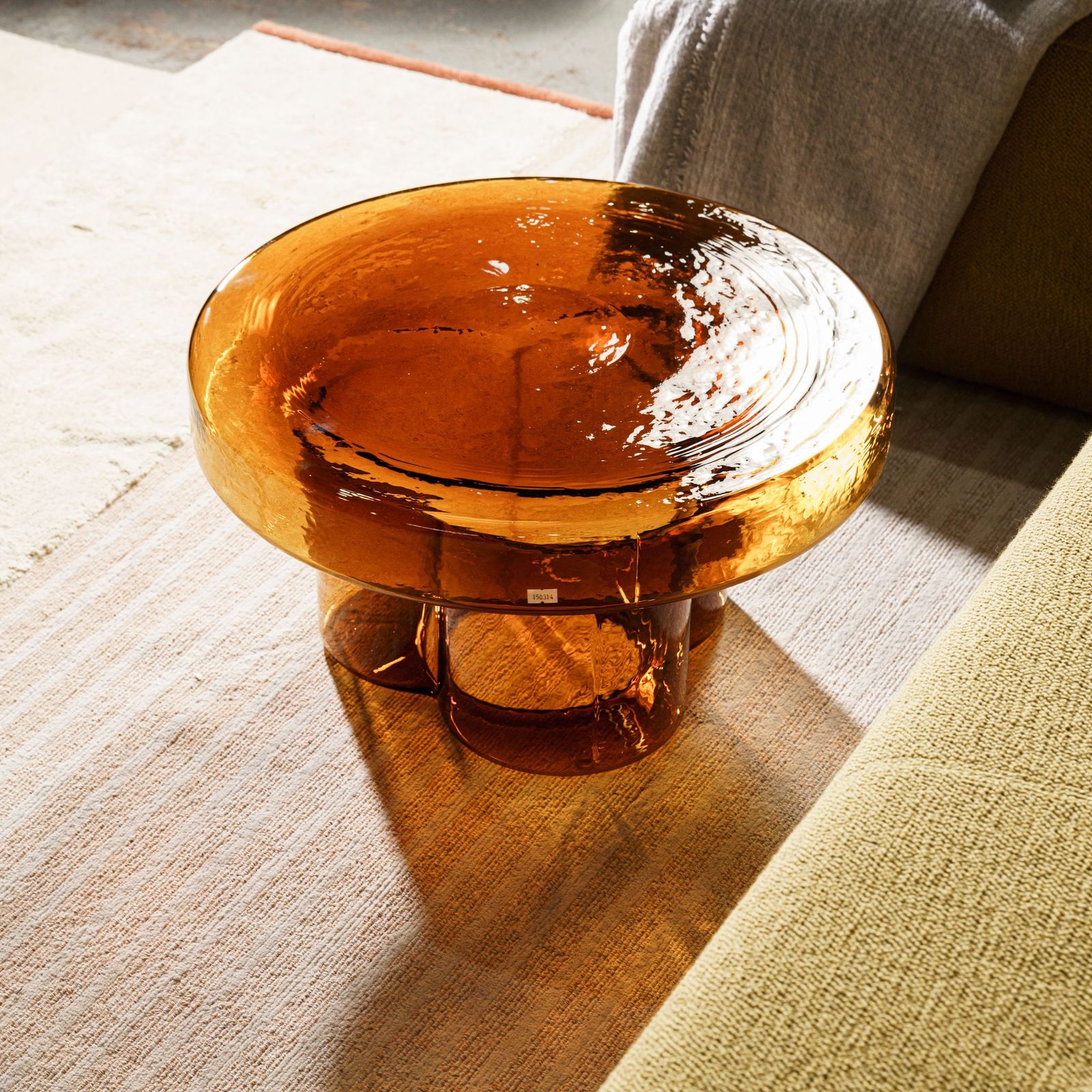 Miniforms Журнальный столик Soda Amber d38 от Miniforms — в интерьере