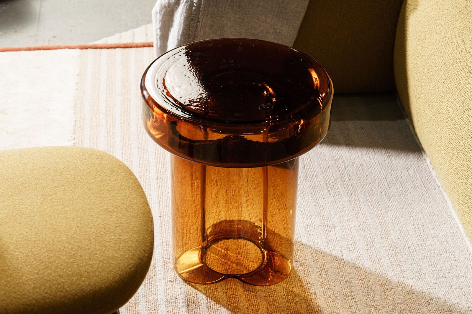 Miniforms Журнальный столик Soda Amber d38 от Miniforms — в интерьере